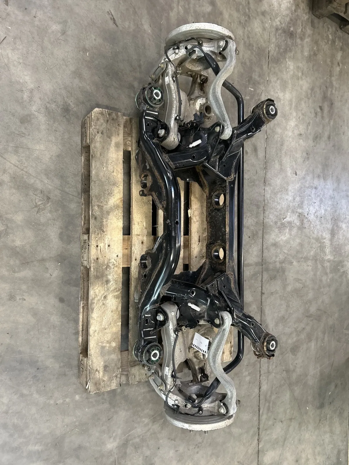 Land Rover Discovery Other parts Rear axle carrier — LAND ROVER DISCOVERY SPORT ...