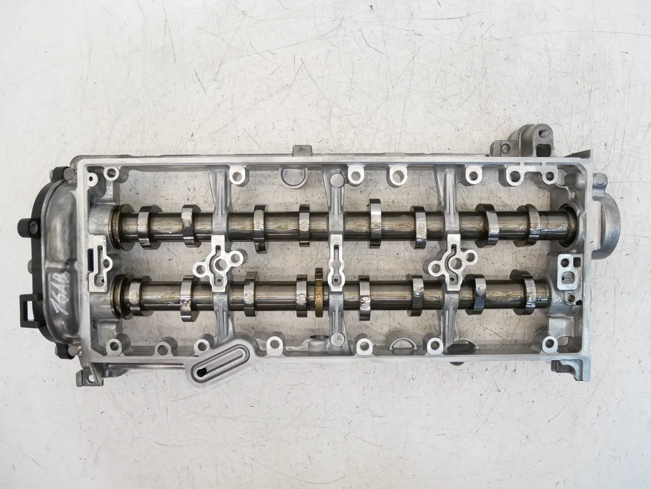 Skoda Octavia Engine parts Camshaft housing — SKODA OCTAVIA III (5E) (2012...
