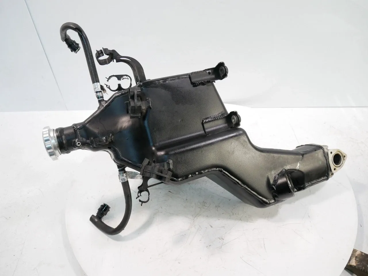 Ferrari 458 Other parts Oil tank — FERRARI 458 SPIDER (F142) (2011-2015...