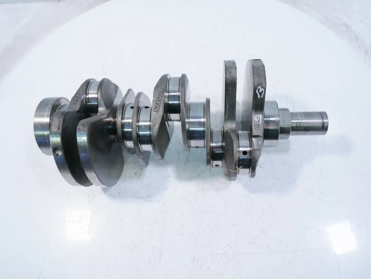 Land Rover Discovery Engine parts Crankshaft — LAND ROVER DISCOVERY IV (L319) (20...