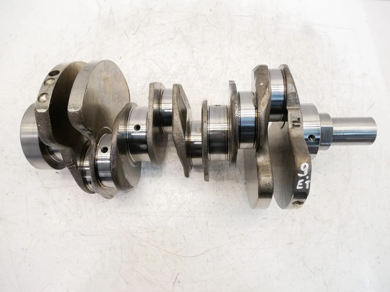Land Rover Range Rover (L405) Engine parts Crankshaft — LAND ROVER RANGE ROVER IV (L405, L...