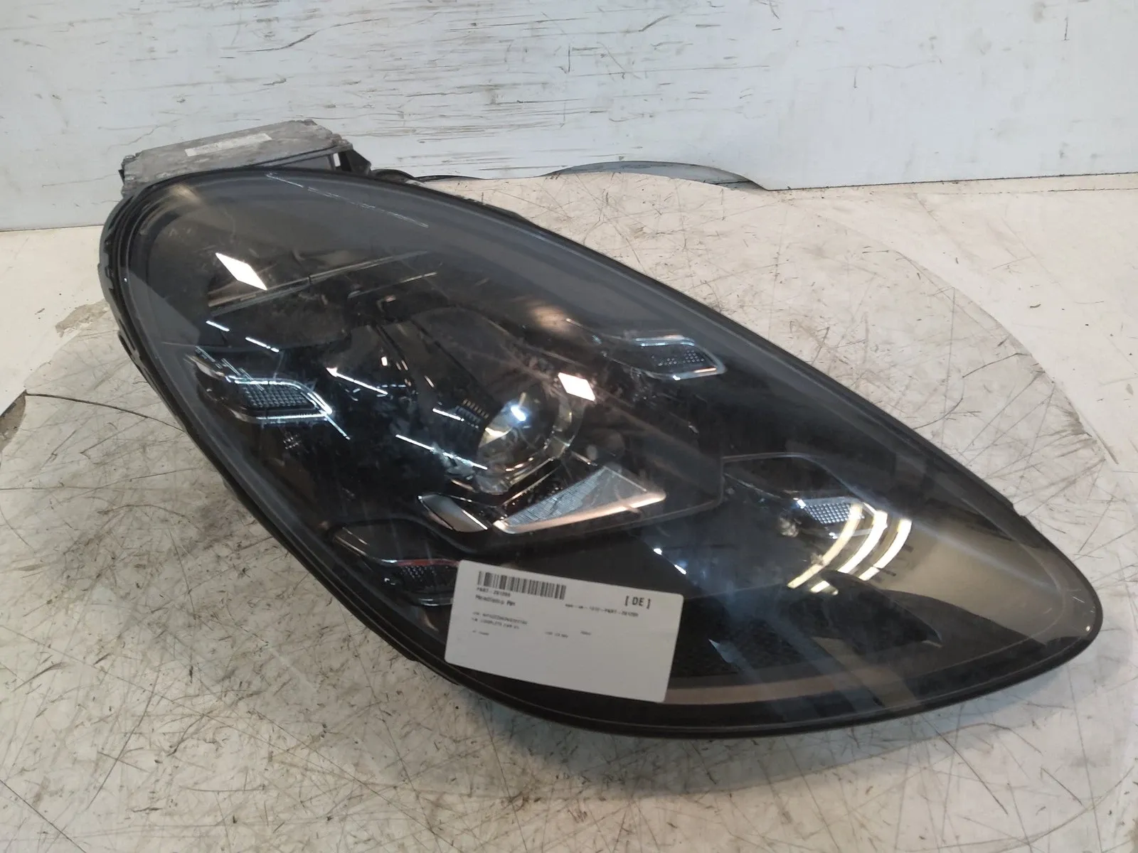 Porsche Boxster (981) передние фары Right headlight — PORSCHE 718 BOXSTER / CAYMAN ...