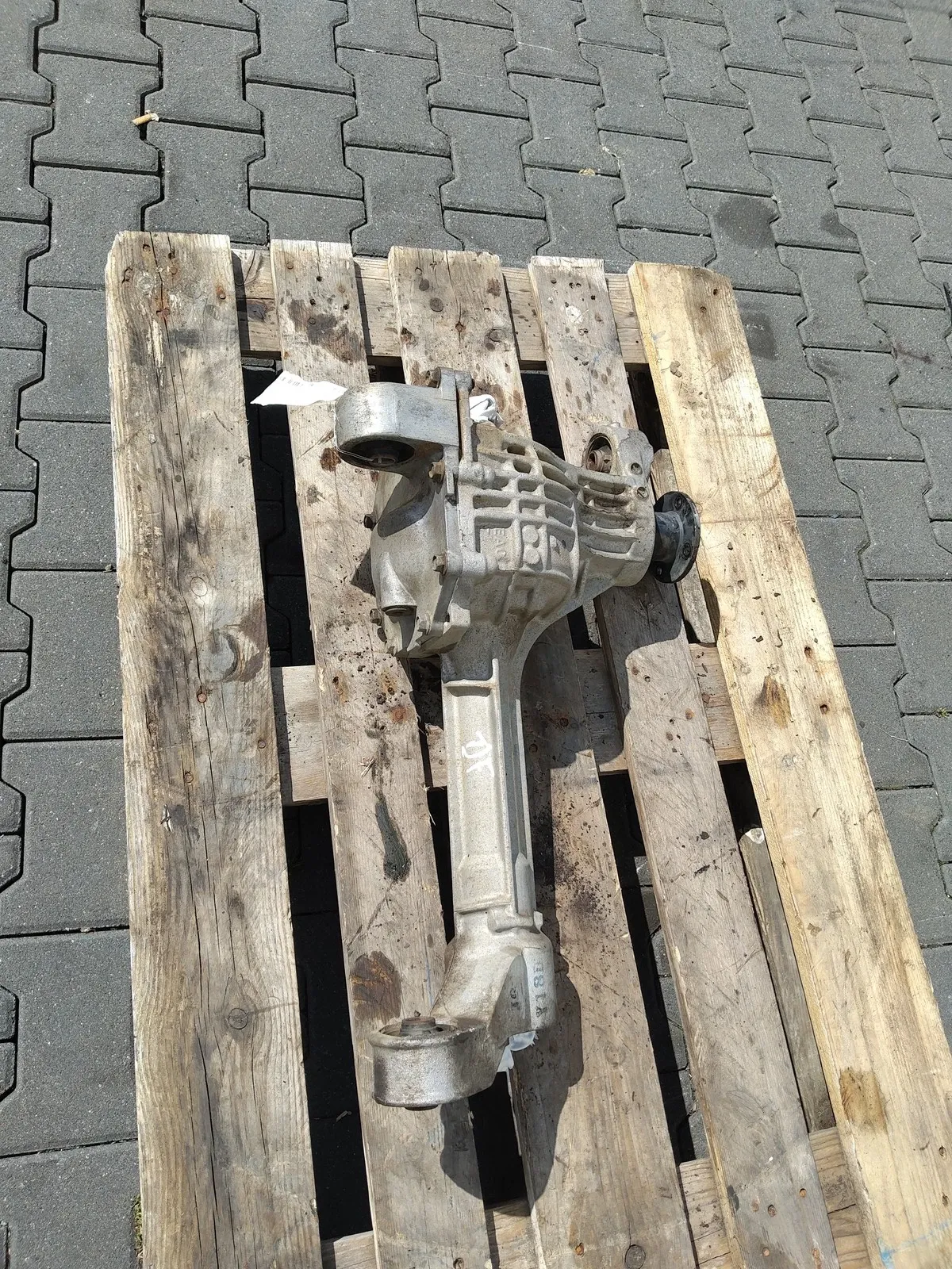 Nissan Navara (D23) Other parts Front axle differential — NISSAN NAVARA NP300 D...