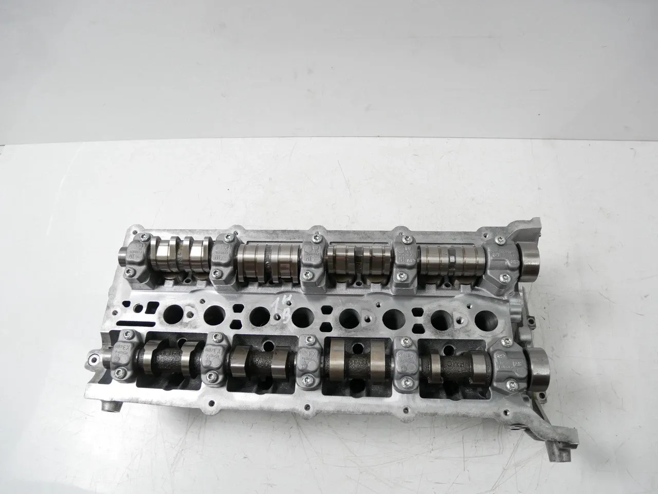 Land Rover Discovery Engine parts Cylinder head — LAND ROVER DISCOVERY IV (L319) ...