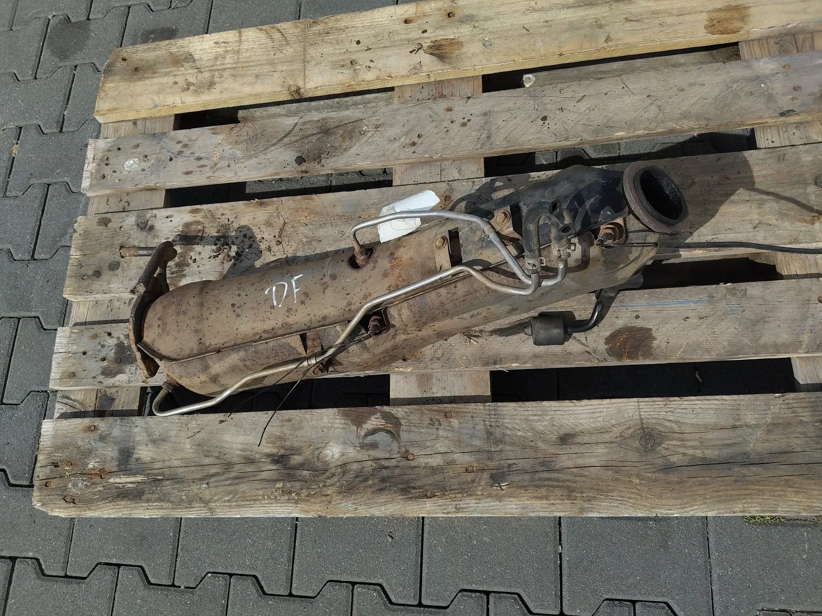 Nissan Navara (D23) Exhaust System Diesel particulate filter — NISSAN NAVARA NP300...