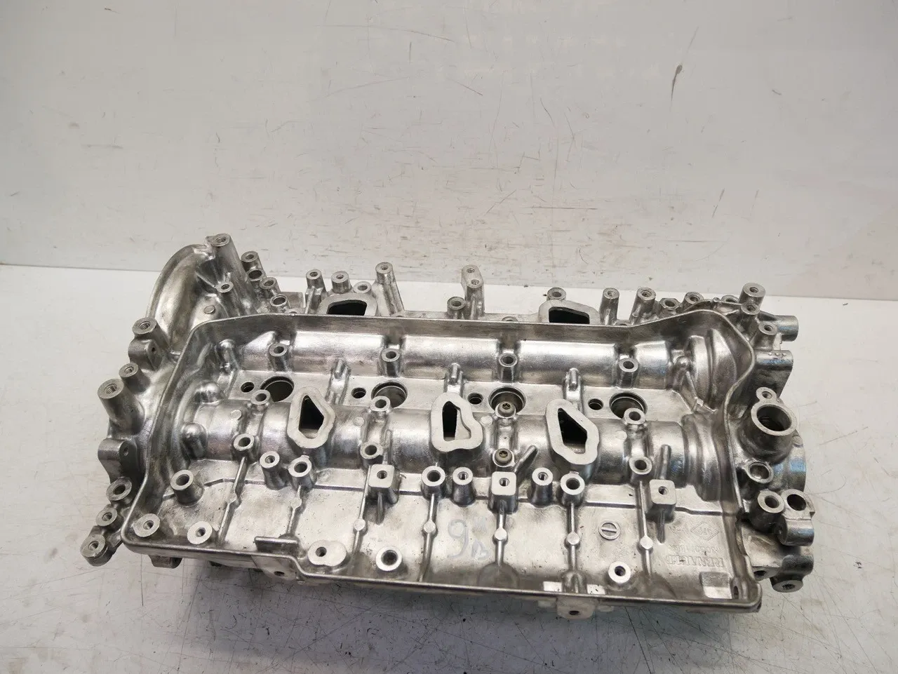 Nissan Navara (D23) Engine parts Cylinder head — NISSAN NAVARA (2015-PRESENT) — ...