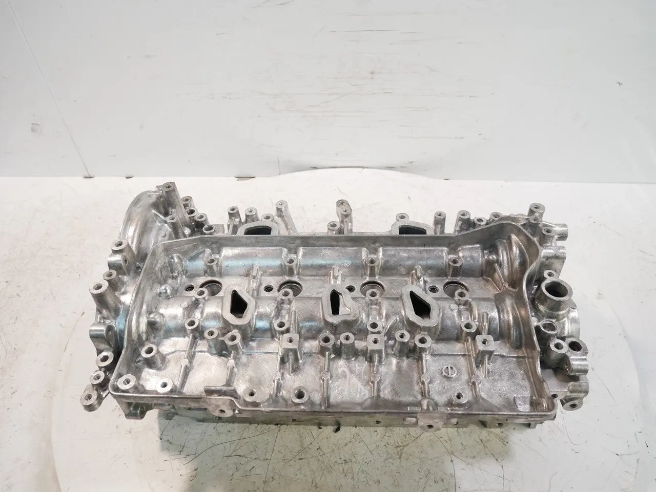 Nissan Navara (D23) Engine parts Cylinder head — NISSAN NAVARA NP300 PICK-UP (20...