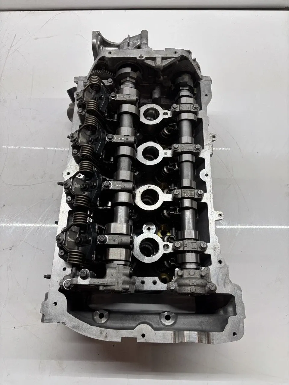 Peugeot 3008 Engine parts Cylinder head — PEUGEOT 3008 (P84) (2016-2024) ...