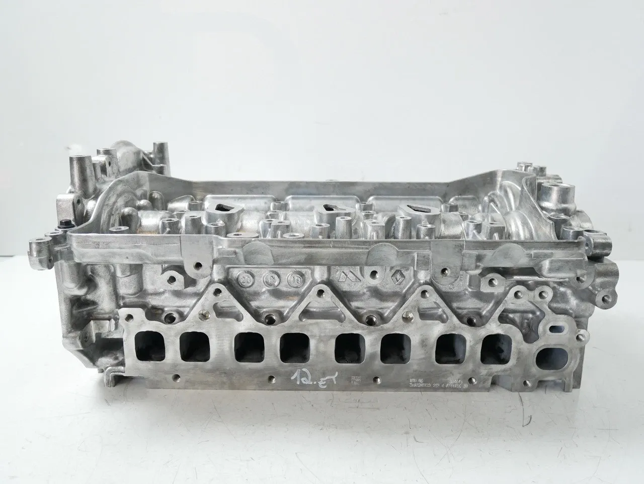 Nissan Navara (D23) Engine parts Cylinder head — NISSAN NAVARA NP300 (2015-PRESE...