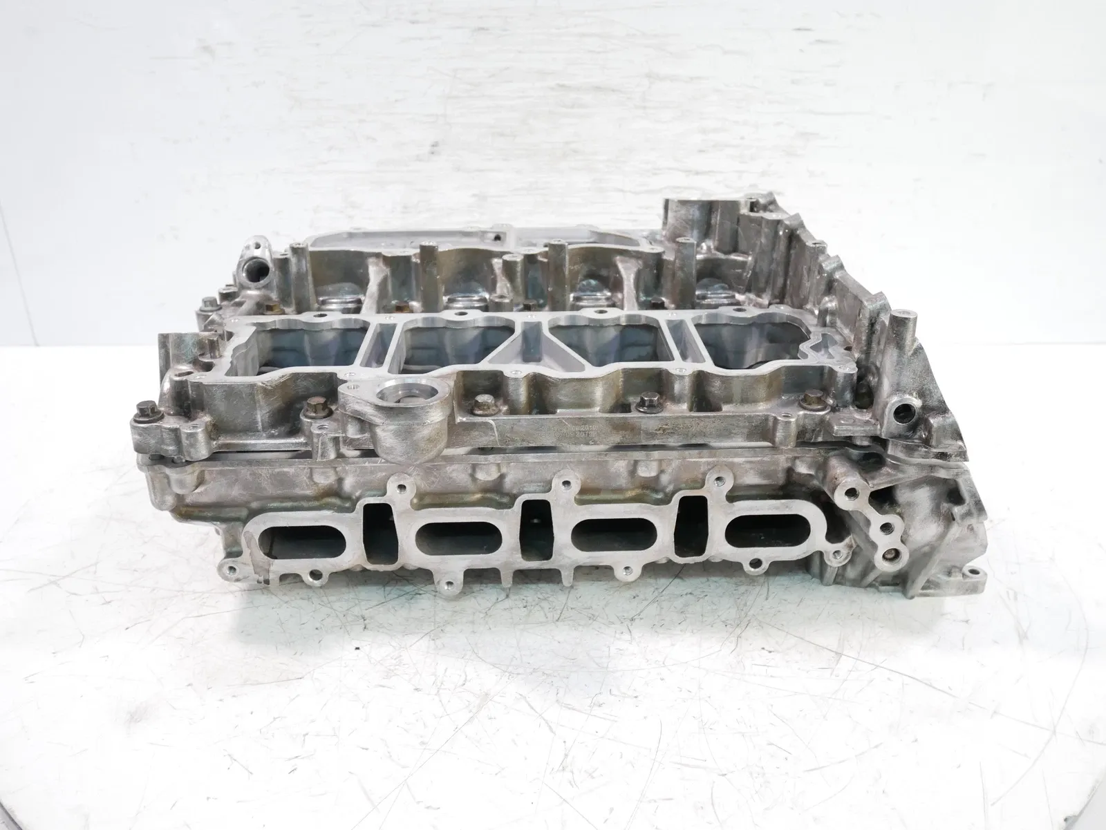 Land Rover Range Rover (L405) Engine parts Cylinder head — LAND ROVER RANGE ROVER IV (L405...