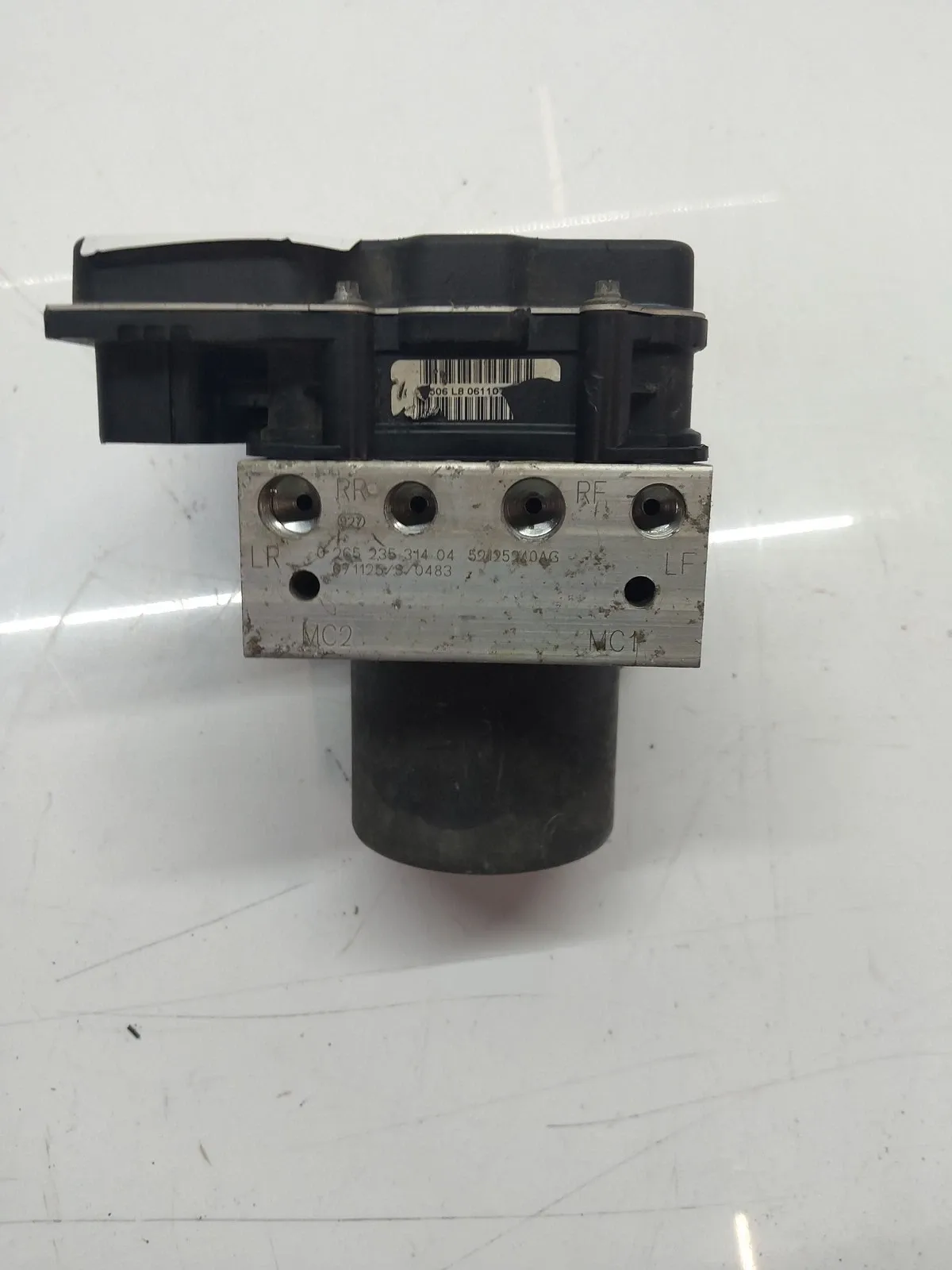 Jeep Cherokee / Liberty (KJ) Other parts ABS hydraulic block — JEEP CHEROKEE / LIBERTY I...