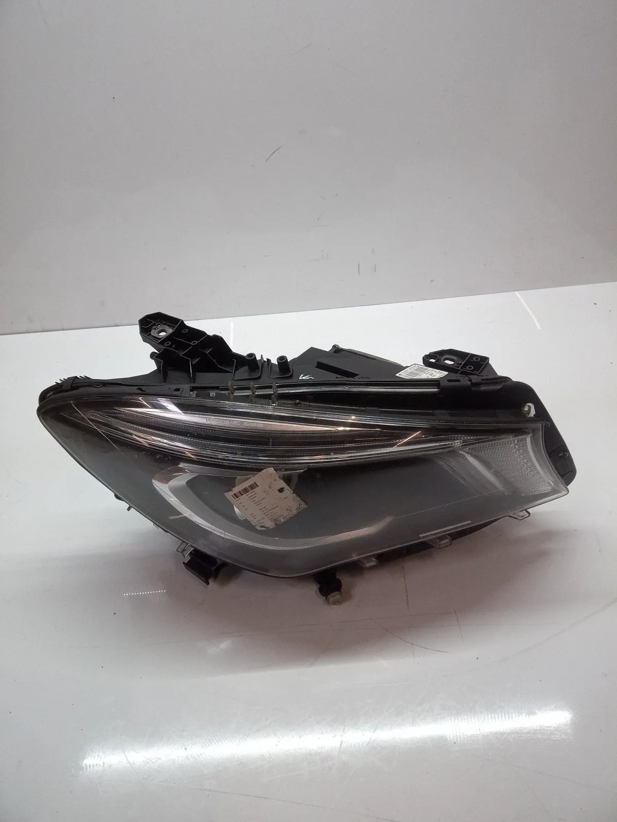 Mercedes-Benz CLA (C117) передние фары Right headlight — MERCEDES-BENZ CLA (C117, X117...