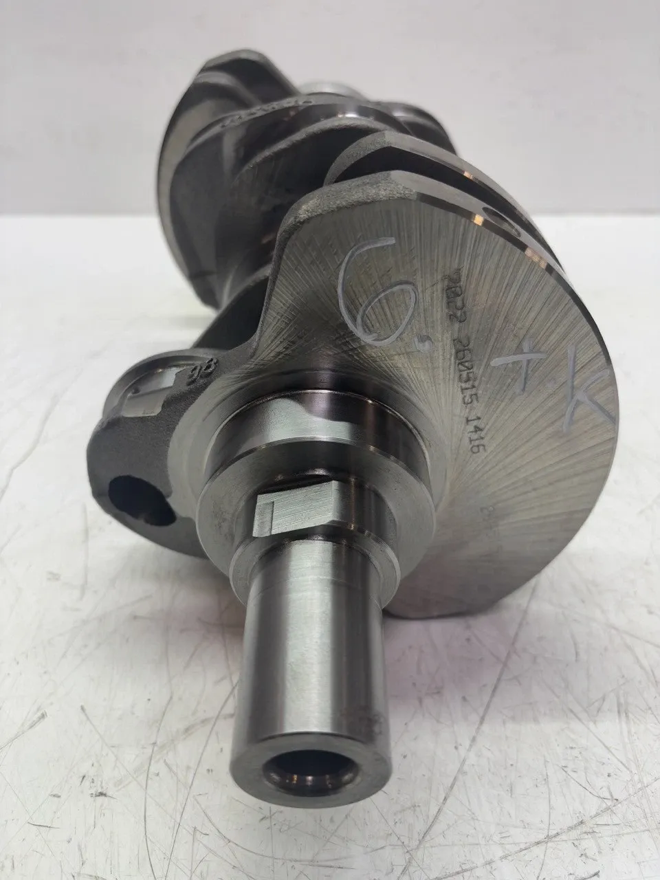 Land Rover Discovery Engine parts Crankshaft — LAND ROVER DISCOVERY V (L462) (201...