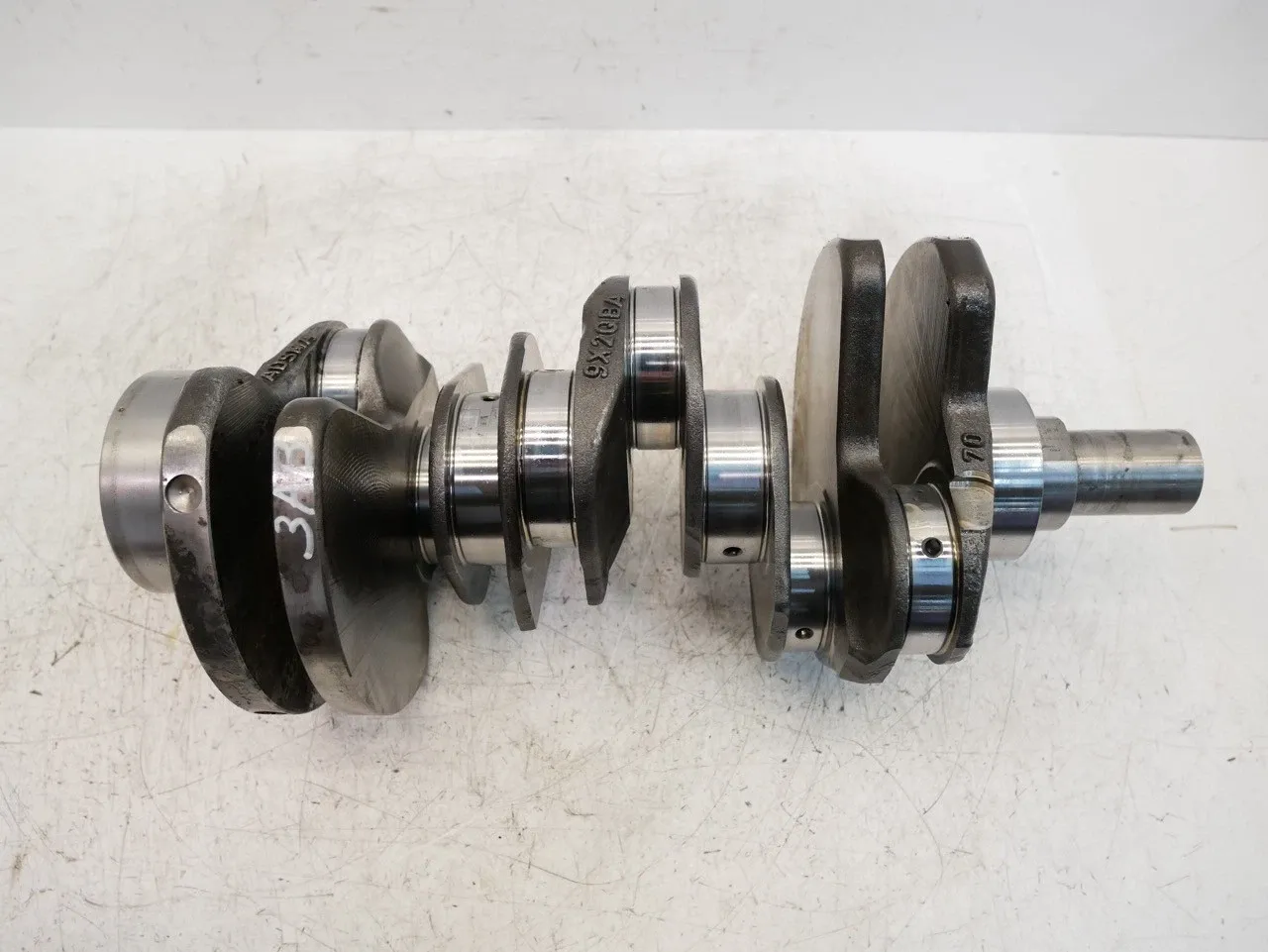 Land Rover Range Rover Velar Engine parts Crankshaft — LAND ROVER VELAR L560 (2017-PRESEN...