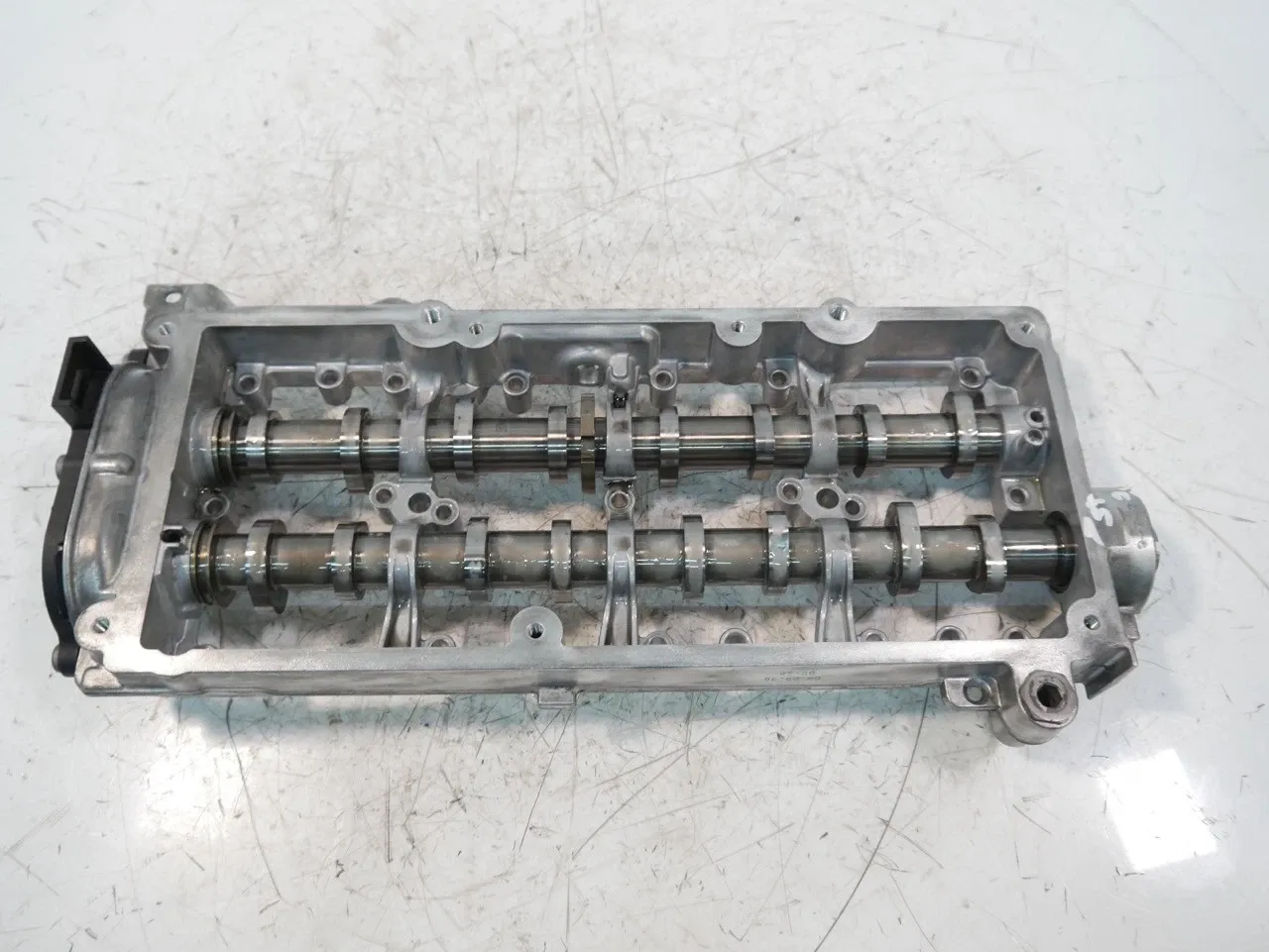 Skoda Octavia Engine parts Camshaft housing — SKODA OCTAVIA III (5E) (2012...