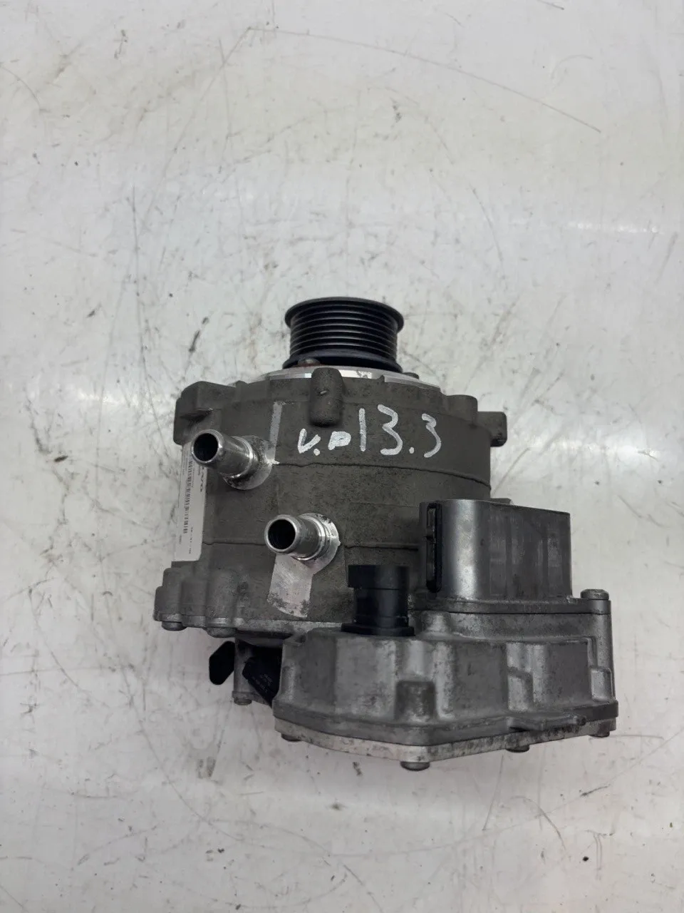 Volvo V60 Electrical parts Alternator — VOLVO V60 I (2015-2018) — 31473906...