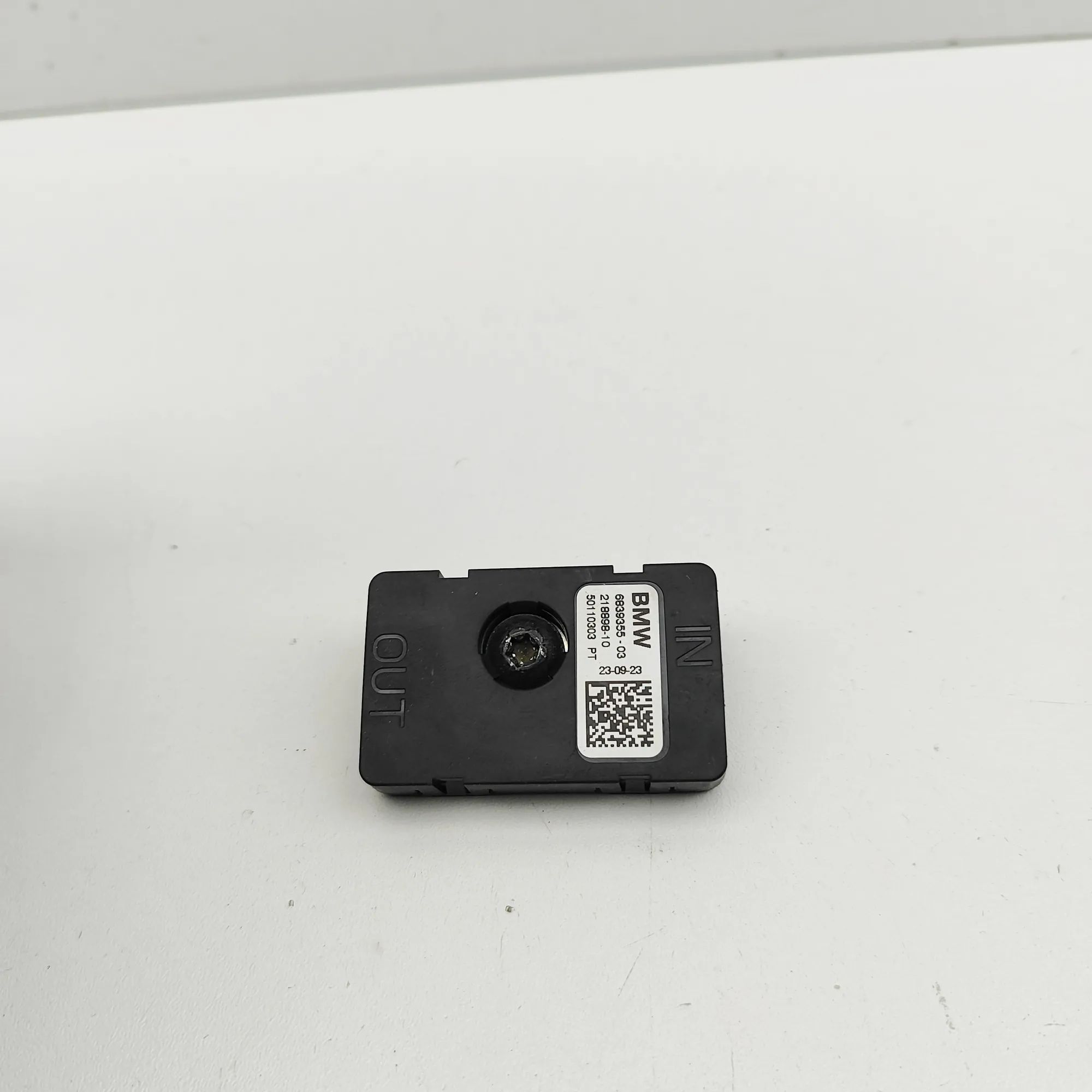 BMW X5 (G05) Antenna filter Antenna filter — BMW X5 (F95, G05) (2018-PRESEN...