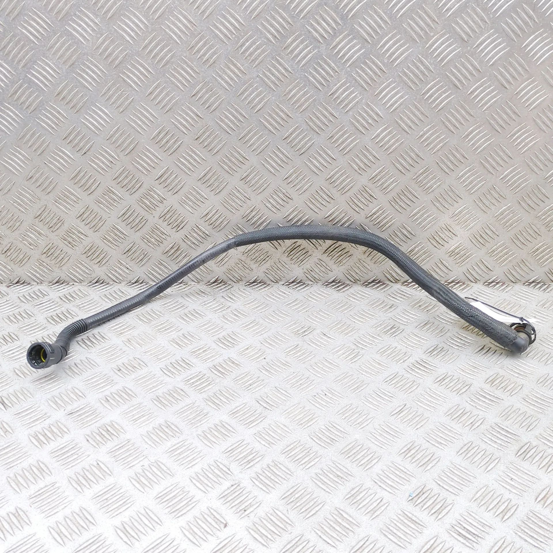 Mercedes-Benz CLA (C118) Breather hose