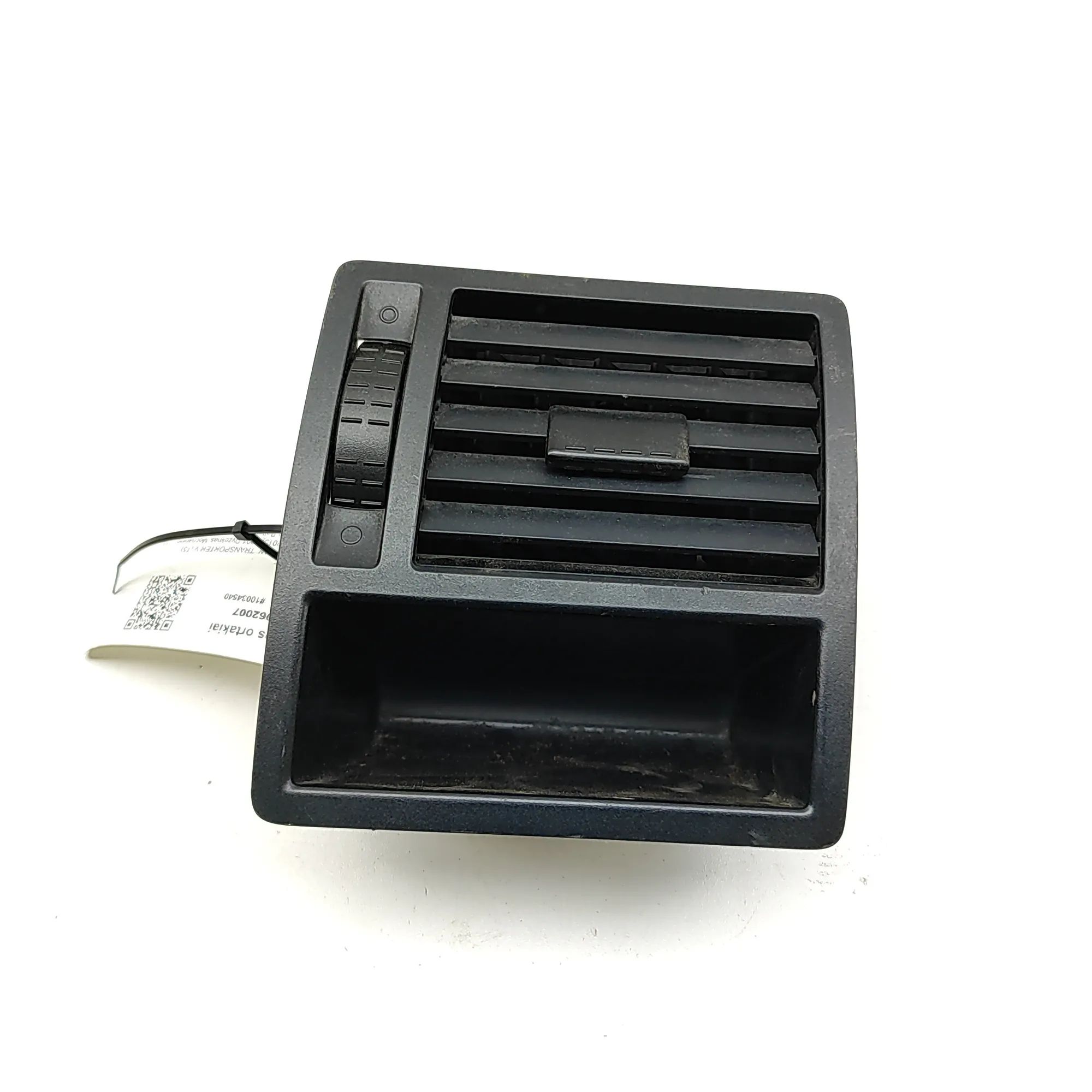 Volkswagen Transporter (T5, Caravelle, Multivan) Dashboard Air Vents Dashboard Air Vents — VW TRANSPORTER / MULTIVAN...
