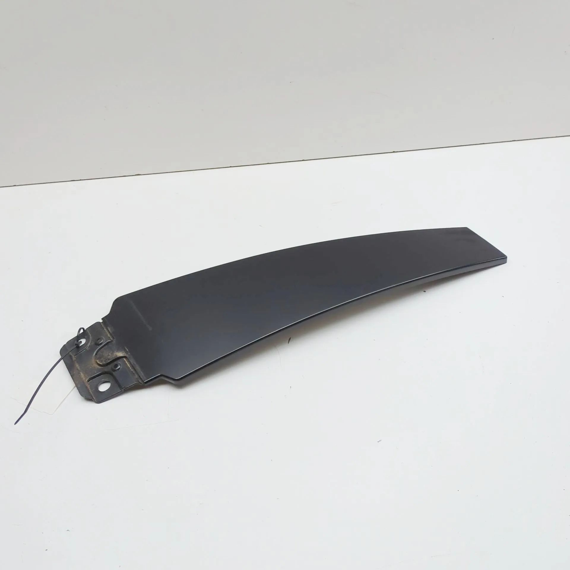 Maserati Ghibli Exterior B-pillar trim — left Exterior B-pillar trim — left — MASERATI GHIBLI...