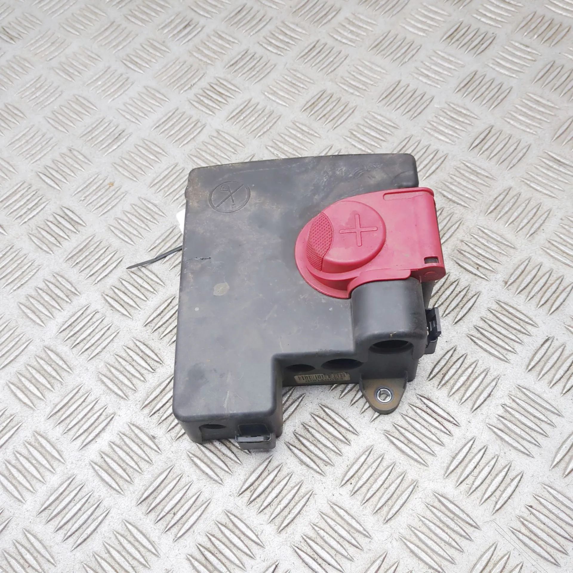 Iveco Daily Battery Cable Ends Battery Cable Ends — IVECO DAILY VI FLATBED (20...
