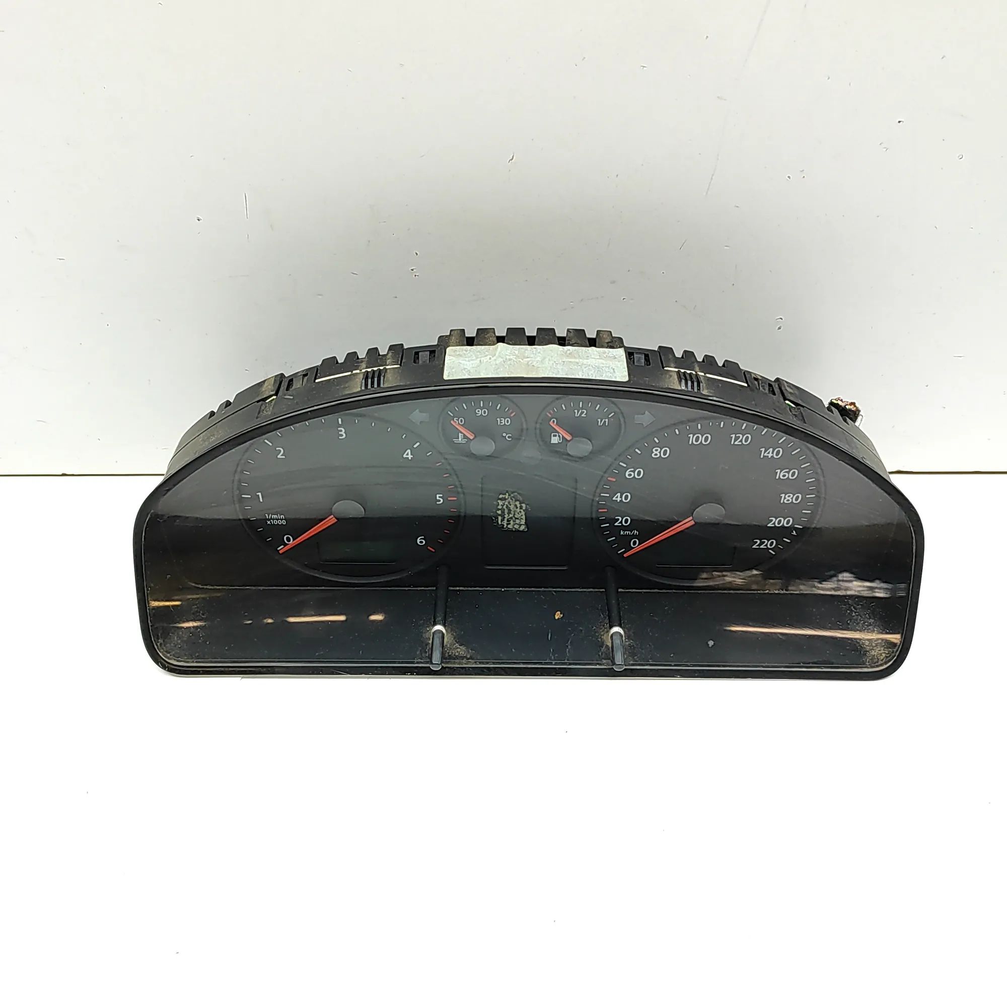 Volkswagen Transporter (T5, Caravelle, Multivan) Instrument Cluster Speedometer Instrument Cluster Speedometer — VW TRANSPORTER...