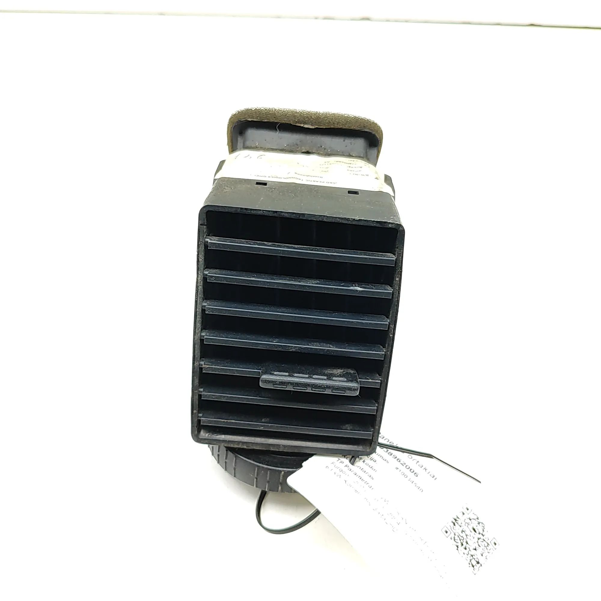 Volkswagen Transporter (T5, Caravelle, Multivan) Dashboard Air Vents Dashboard Air Vents — VW TRANSPORTER / MULTIVAN...