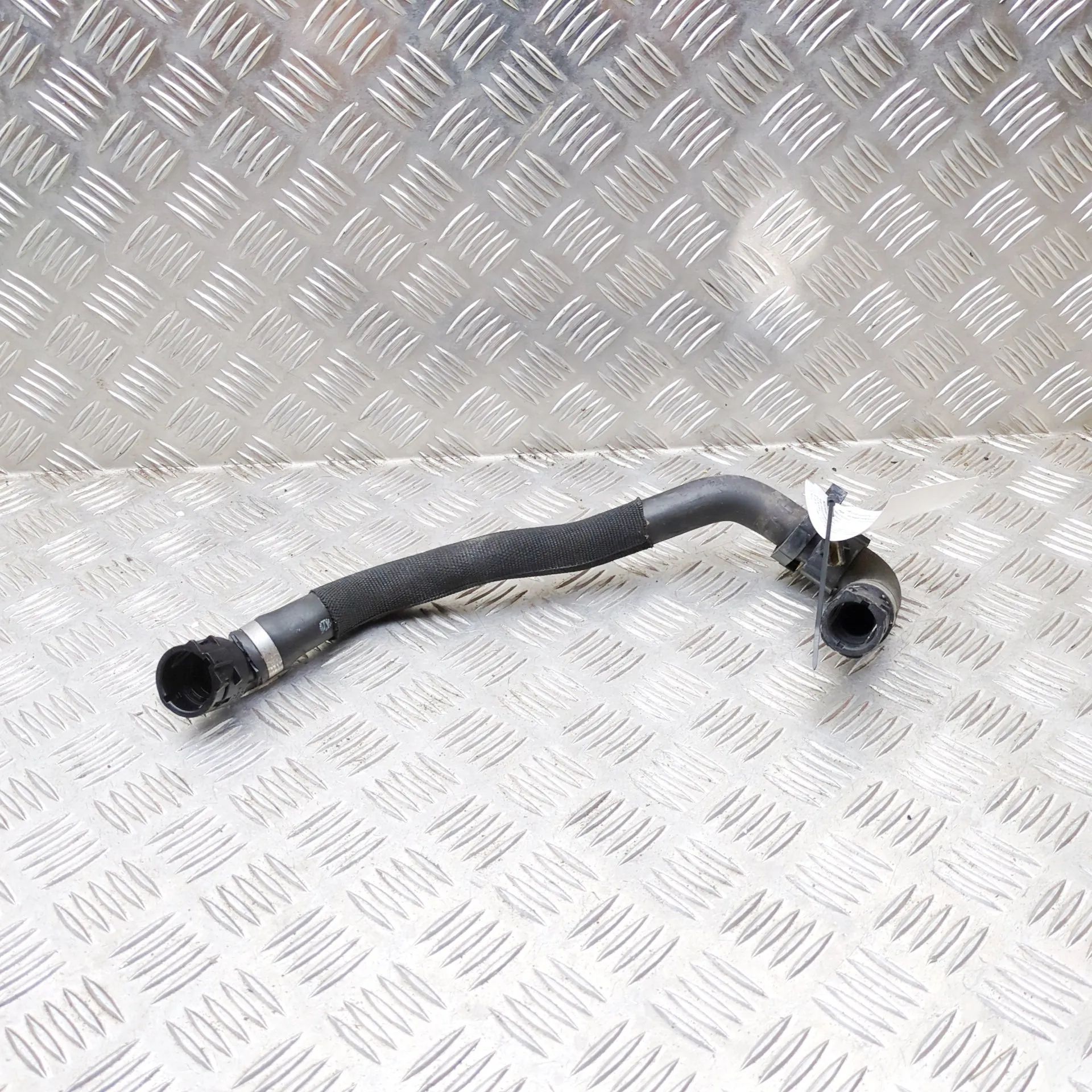 Mercedes-Benz CLA (C118) Шланг системы охлаждения Coolant hose — MERCEDES-BENZ CLA COUPE (C118) (...