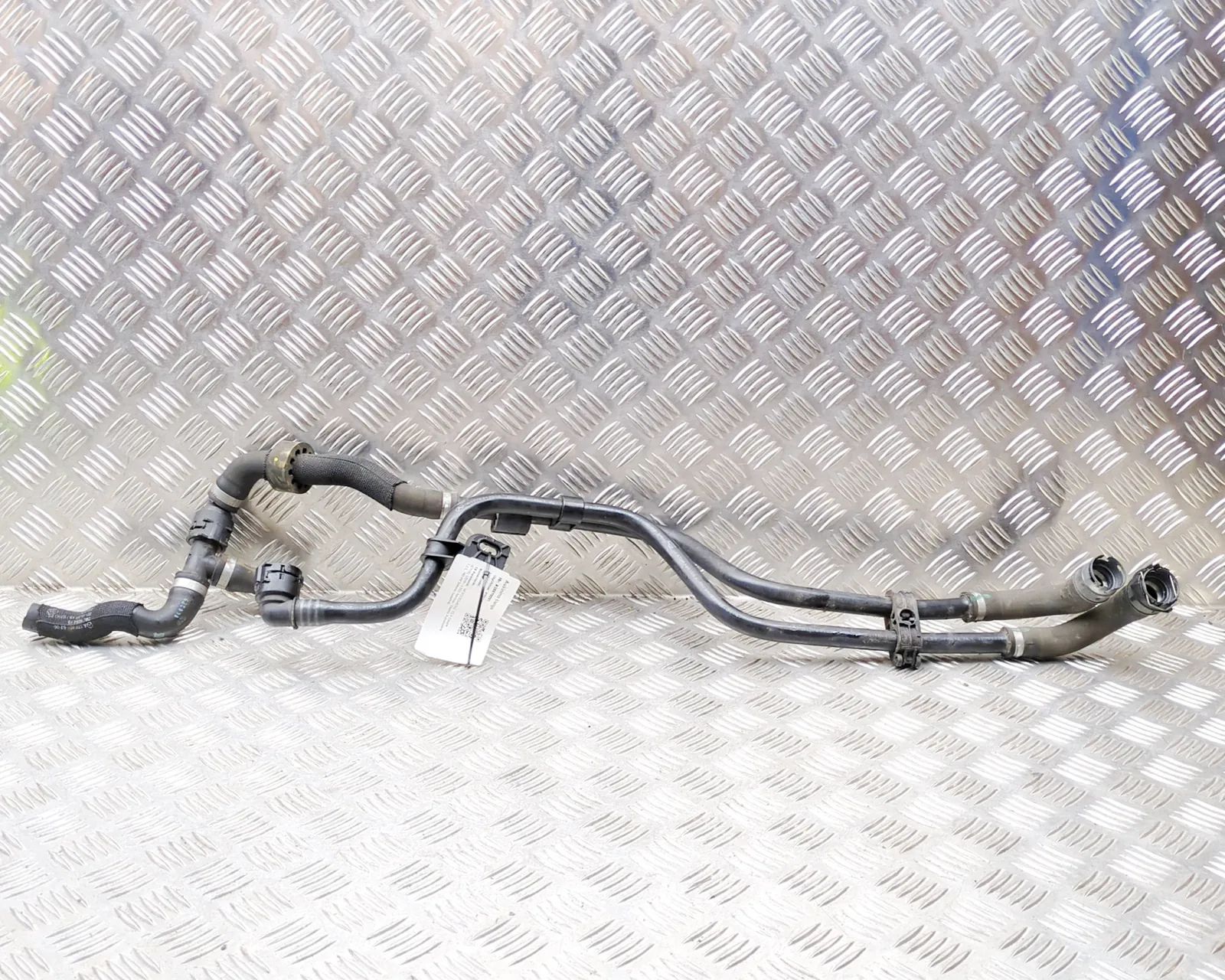 Mercedes-Benz CLA (C118) Шланг системы охлаждения Coolant hose — MERCEDES-BENZ CLA COUPE (C118) (...