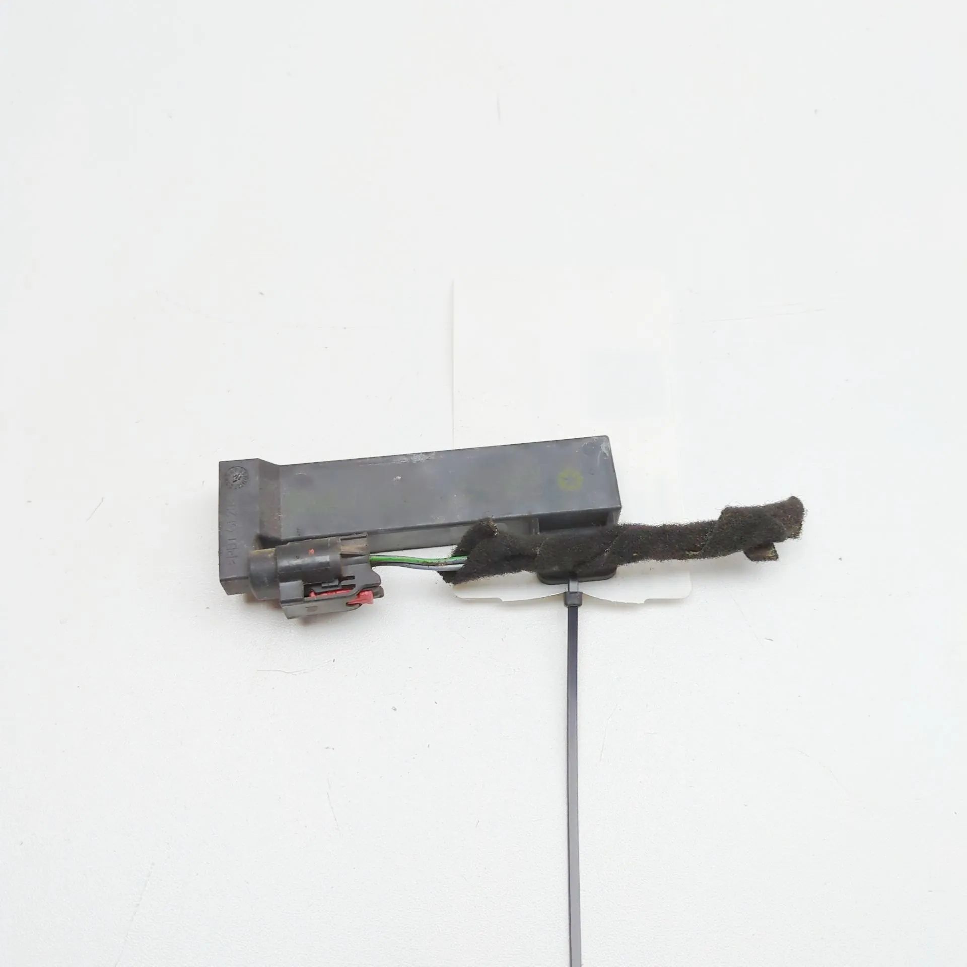 Maserati Ghibli Keyless entry antenna Keyless entry antenna — MASERATI GHIBLI (M157) ...