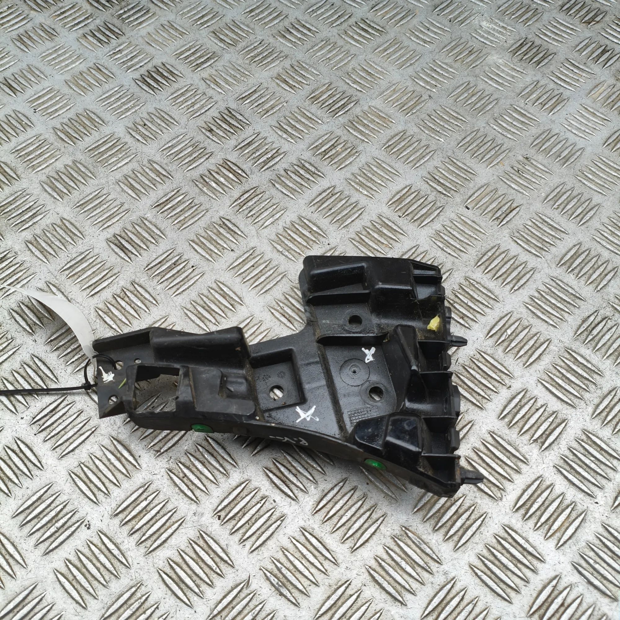 Volvo S60 Front Left Bumper Bracket Front Left Bumper Bracket — VOLVO S60 II / V60 ...