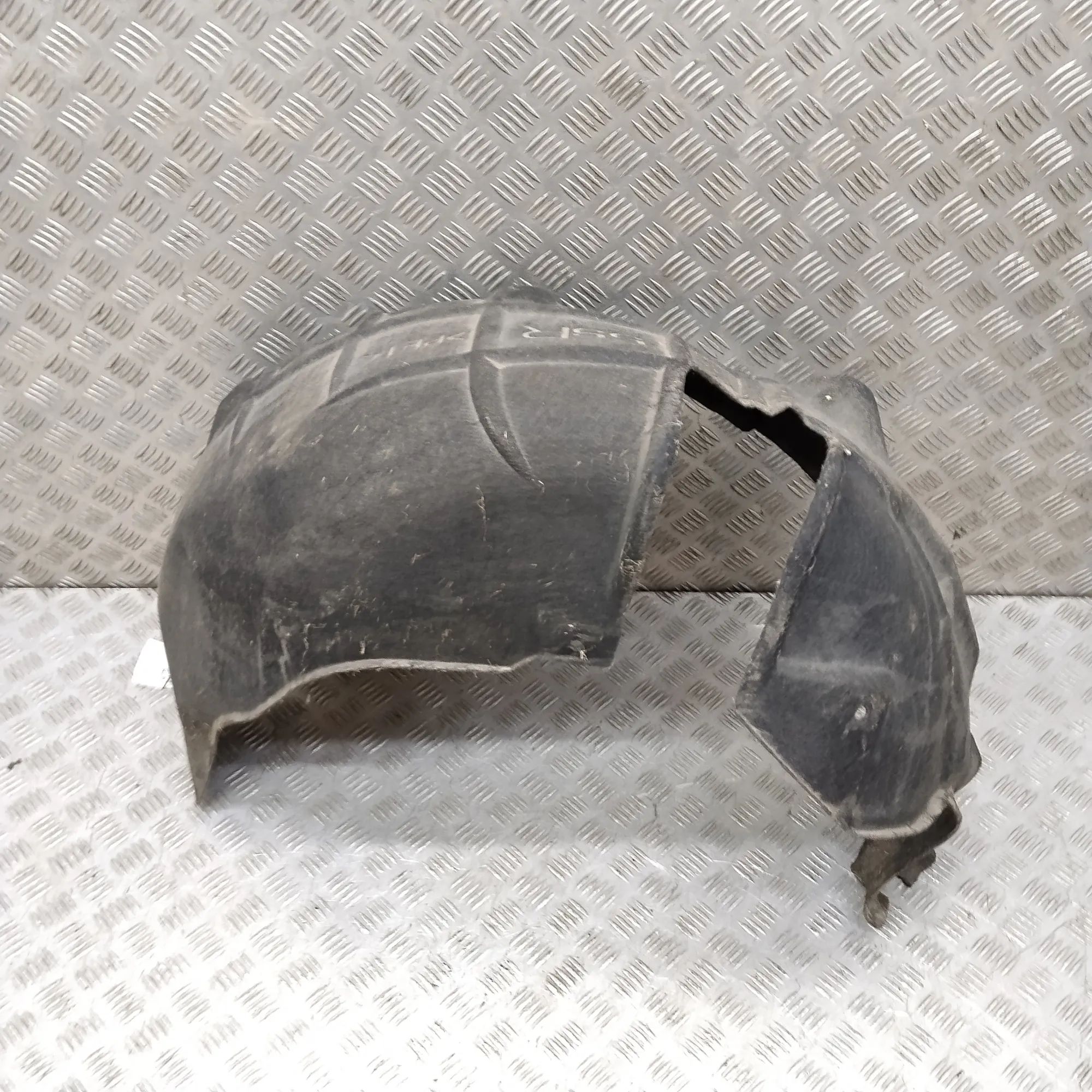 Nissan Leaf Rear Right Arch Liner Rear Right Arch Liner — NISSAN LEAF II (ZE1) (2...