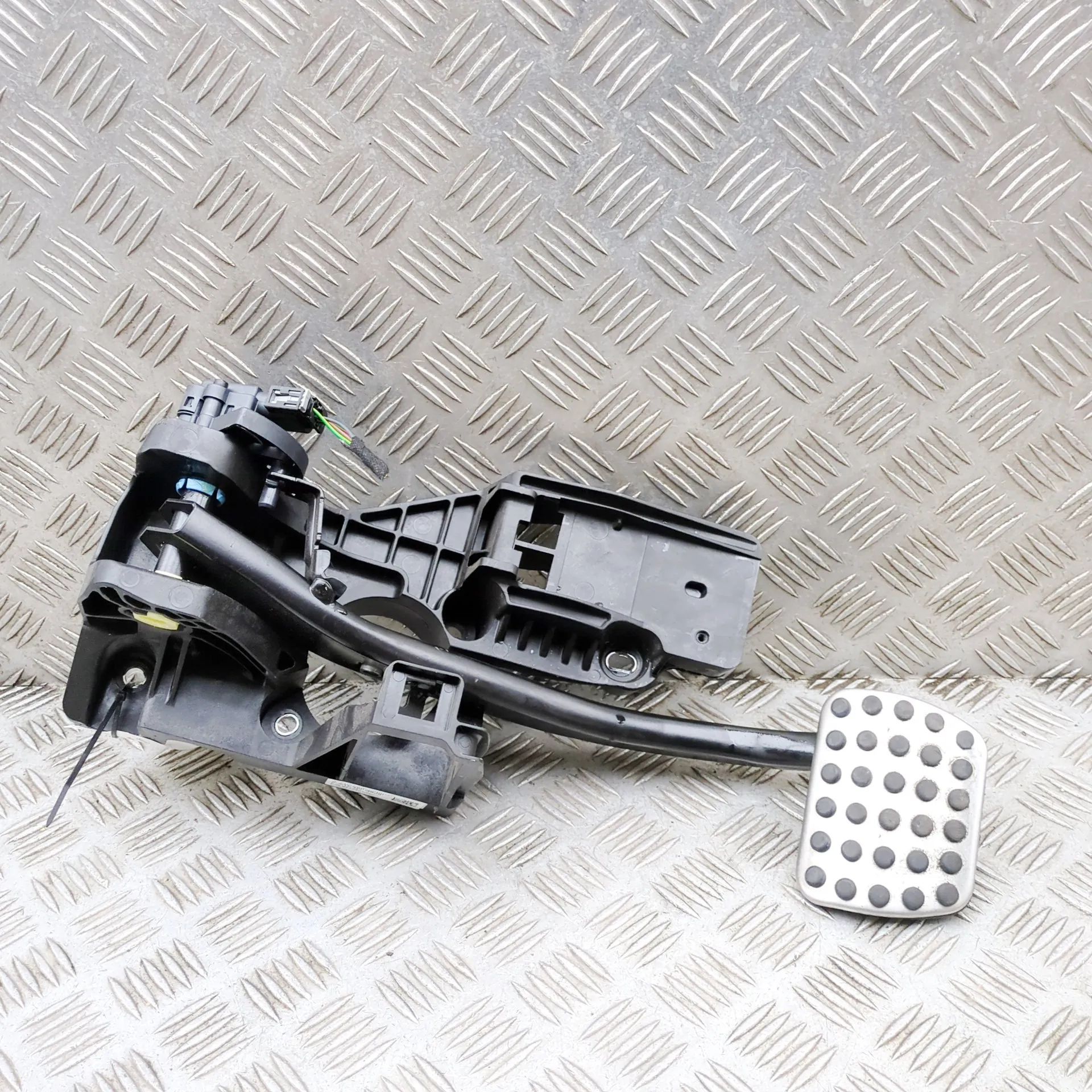 Mercedes-Benz CLA (C118) Педаль тормоза Brake Pedal — MERCEDES-BENZ CLA COUPE (C118) (2...