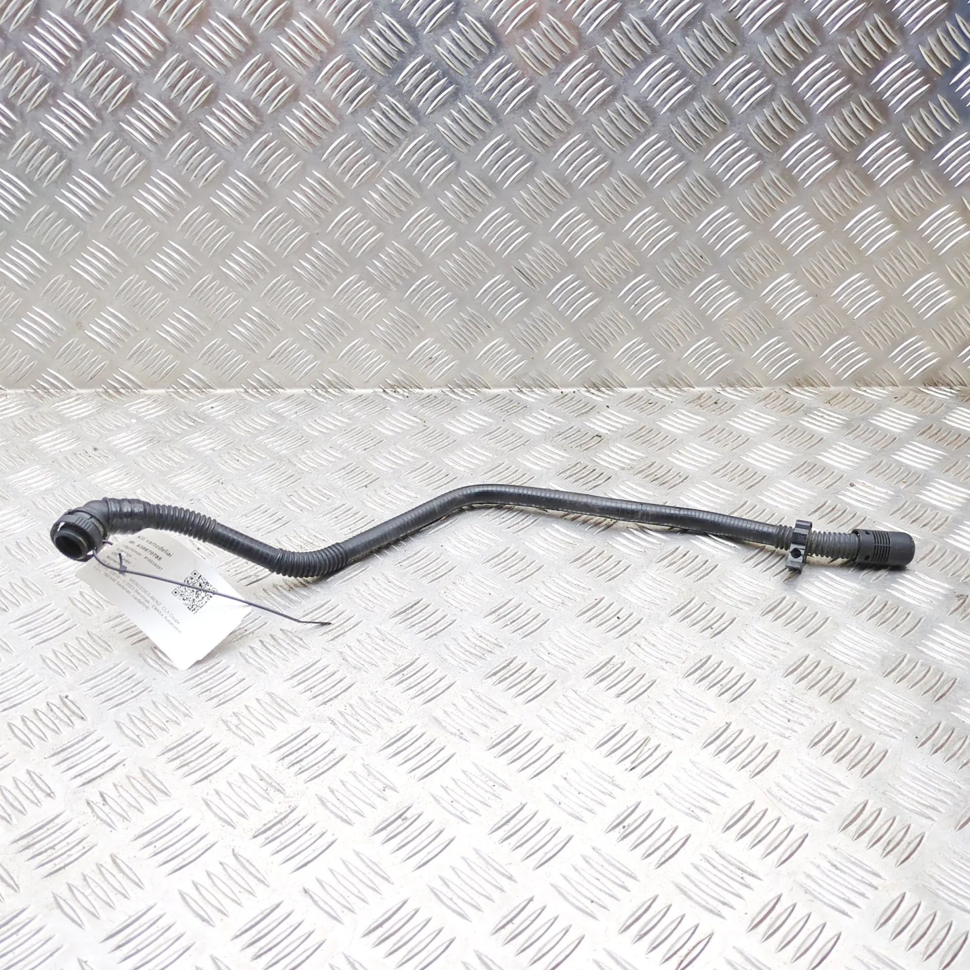 Mercedes-Benz CLA (C118) Breather hose Breather hose — MERCEDES-BENZ CLA COUPE (C118) ...