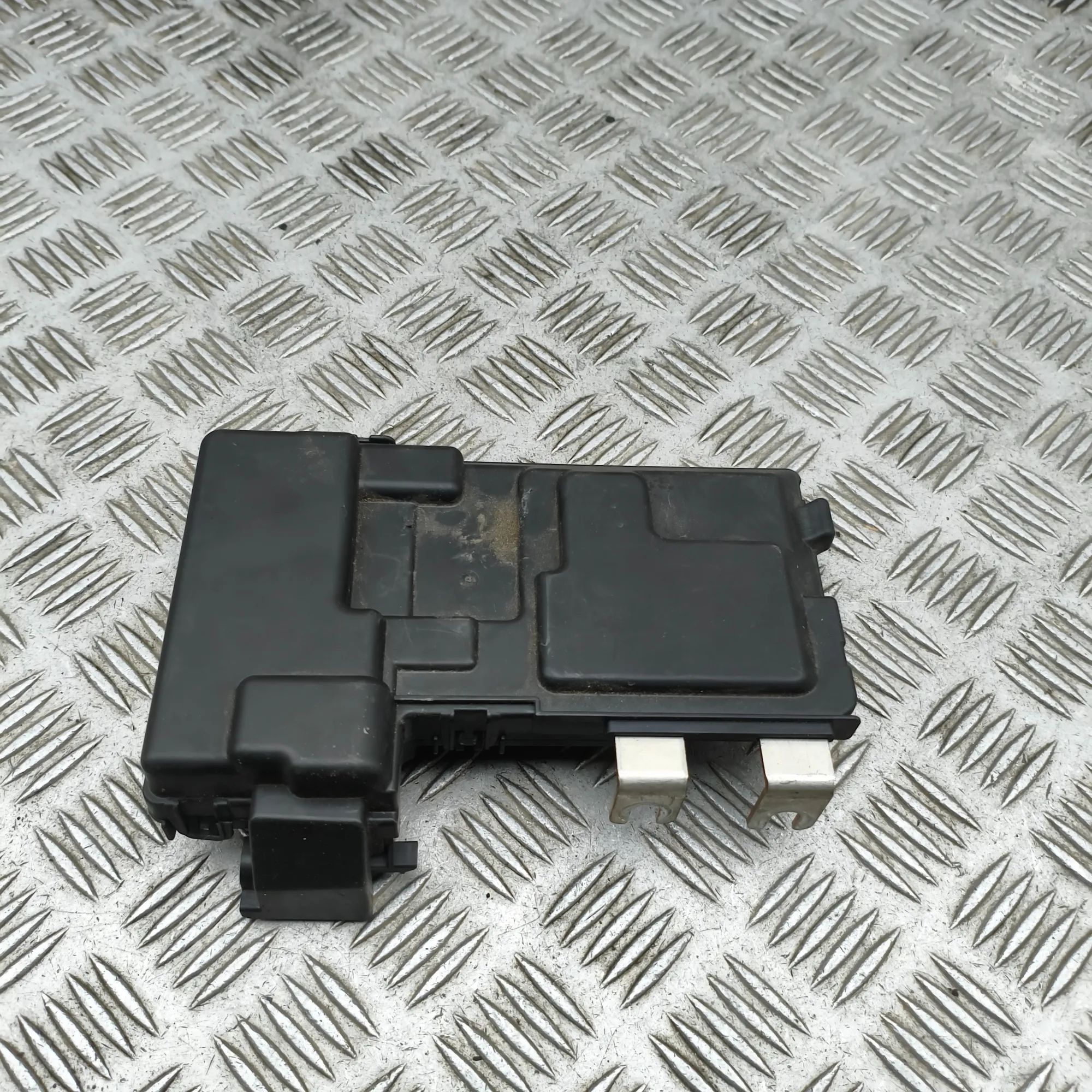 Volvo S60 Fuse box Fuse box — VOLVO S60 II / V60 I (2010-2018) — 3...
