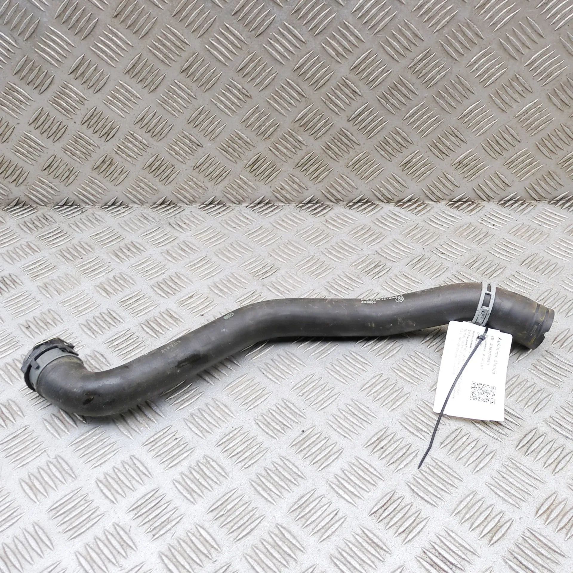 Mercedes-Benz CLA (C118) Шланг системы охлаждения Coolant hose — MERCEDES-BENZ CLA COUPE (C118) (...