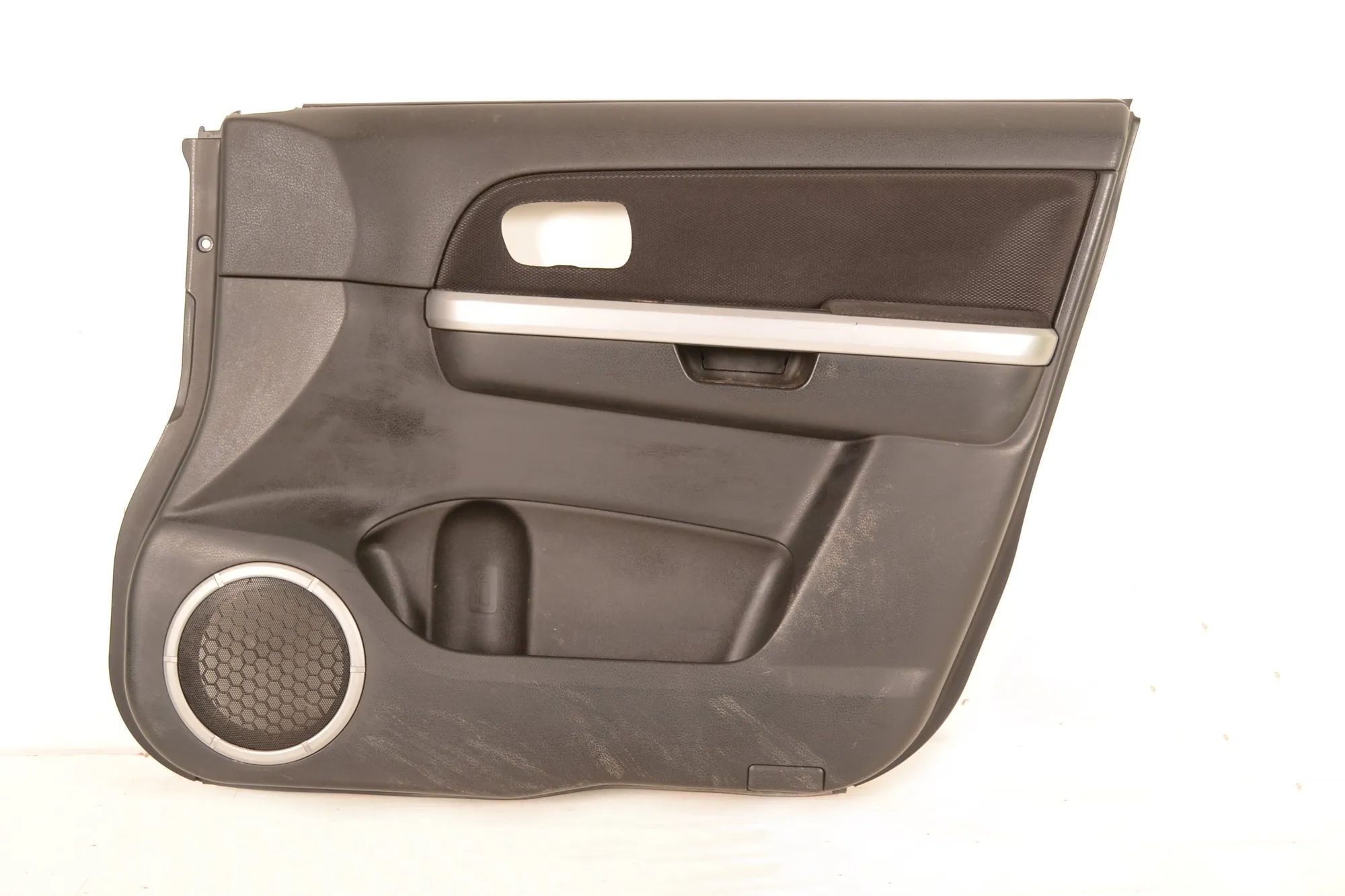 Suzuki Grand Vitara Front Right Door Panel Front Right Door Panel — SUZUKI GRAND VITARA II...