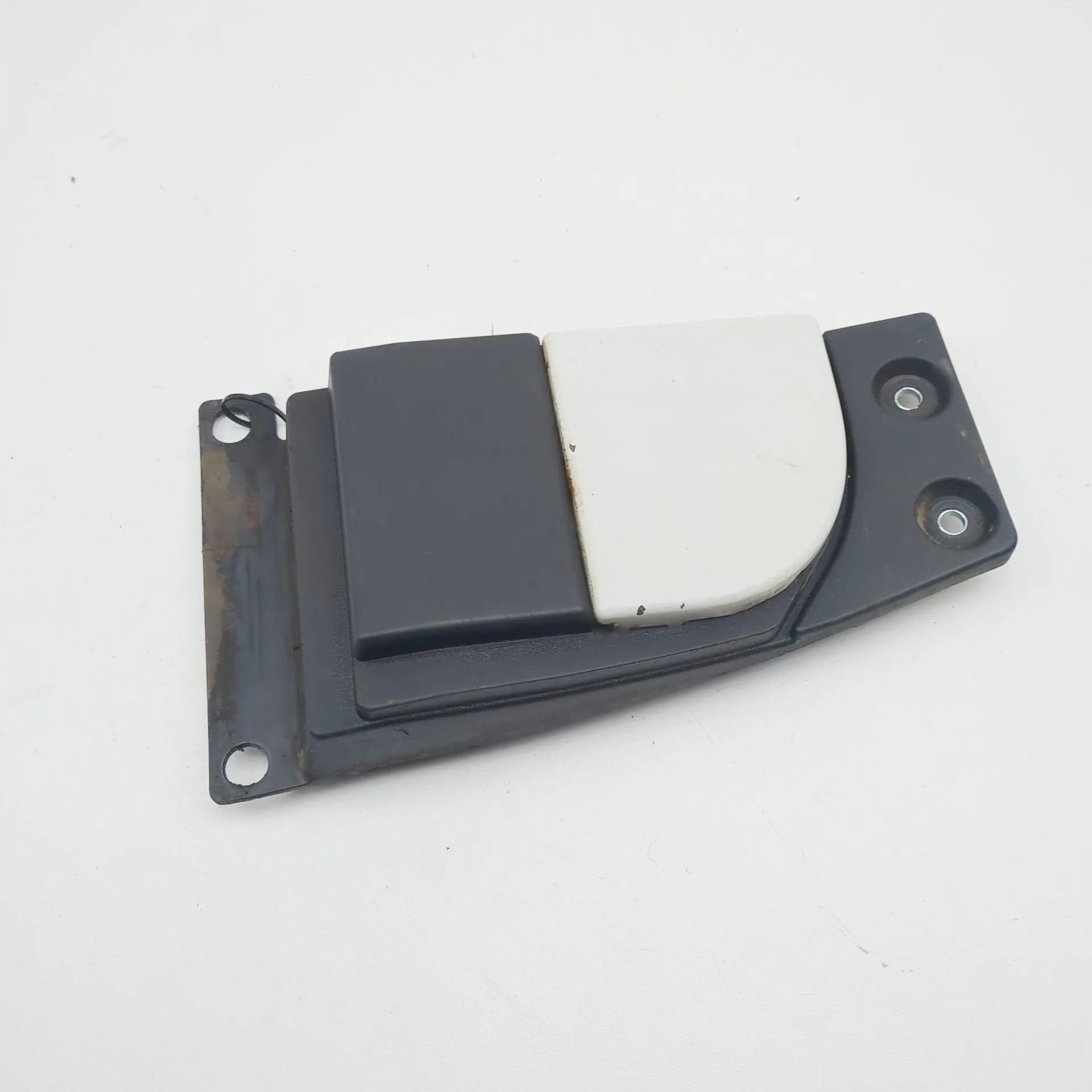 Iveco Daily Fuel Tank Flap Cap Fuel Tank Flap Cap — IVECO DAILY VI FLATBED (20...