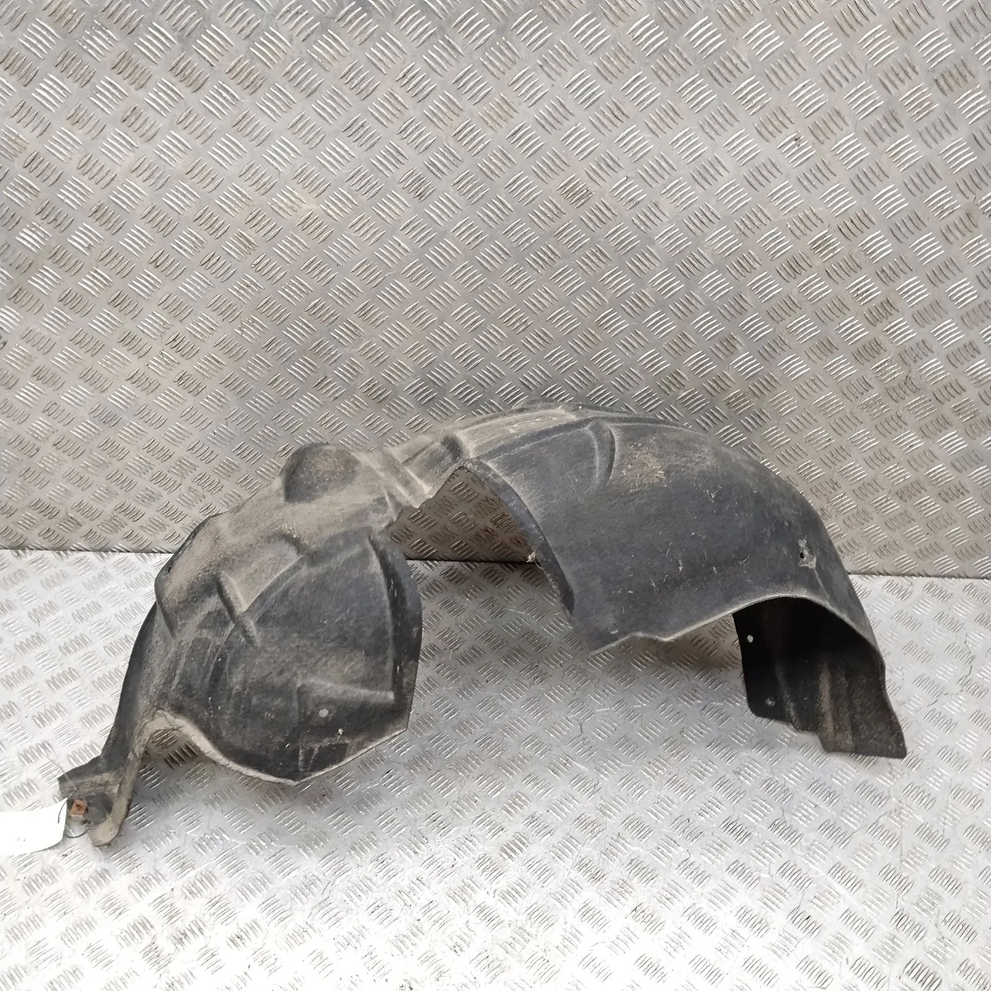 Nissan Leaf Rear Left Arch Liner Rear Left Arch Liner — NISSAN LEAF II (ZE1) (20...