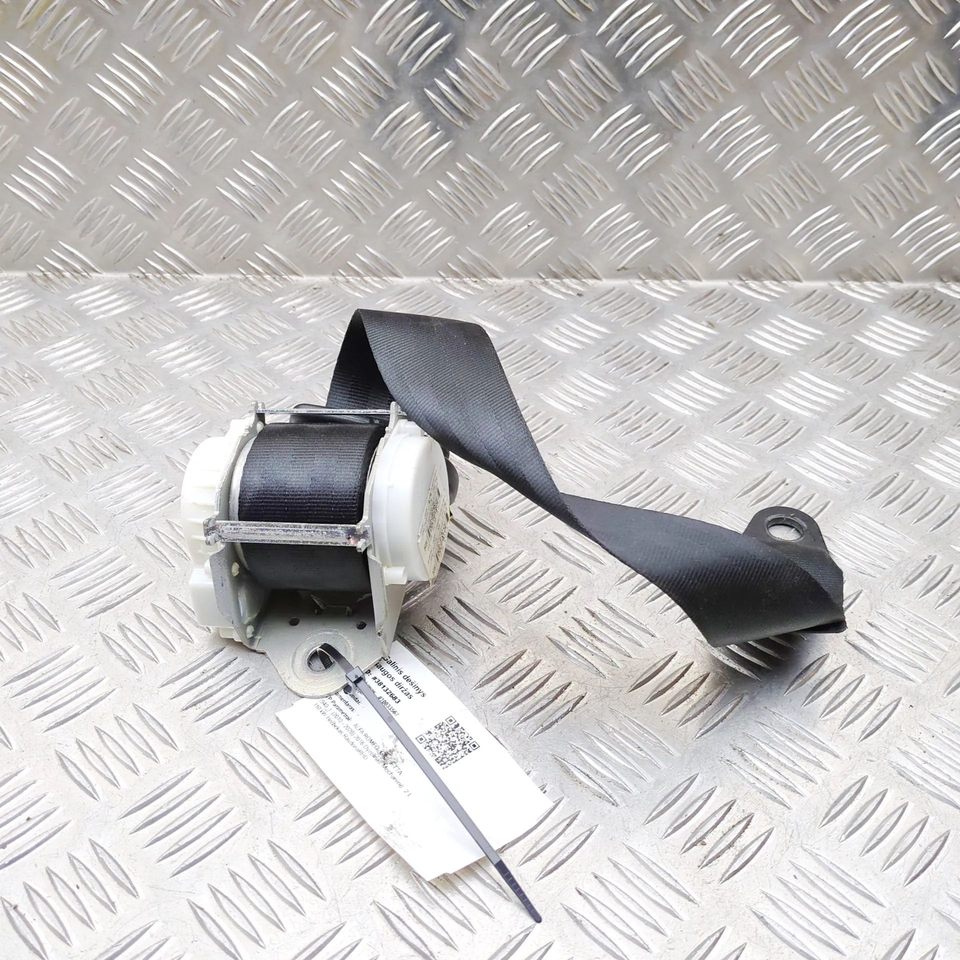 Alfa-Romeo Giulietta (940) Rear Right Seatbelt Rear Right Seatbelt — ALFA ROMEO GIULIETTA (940...