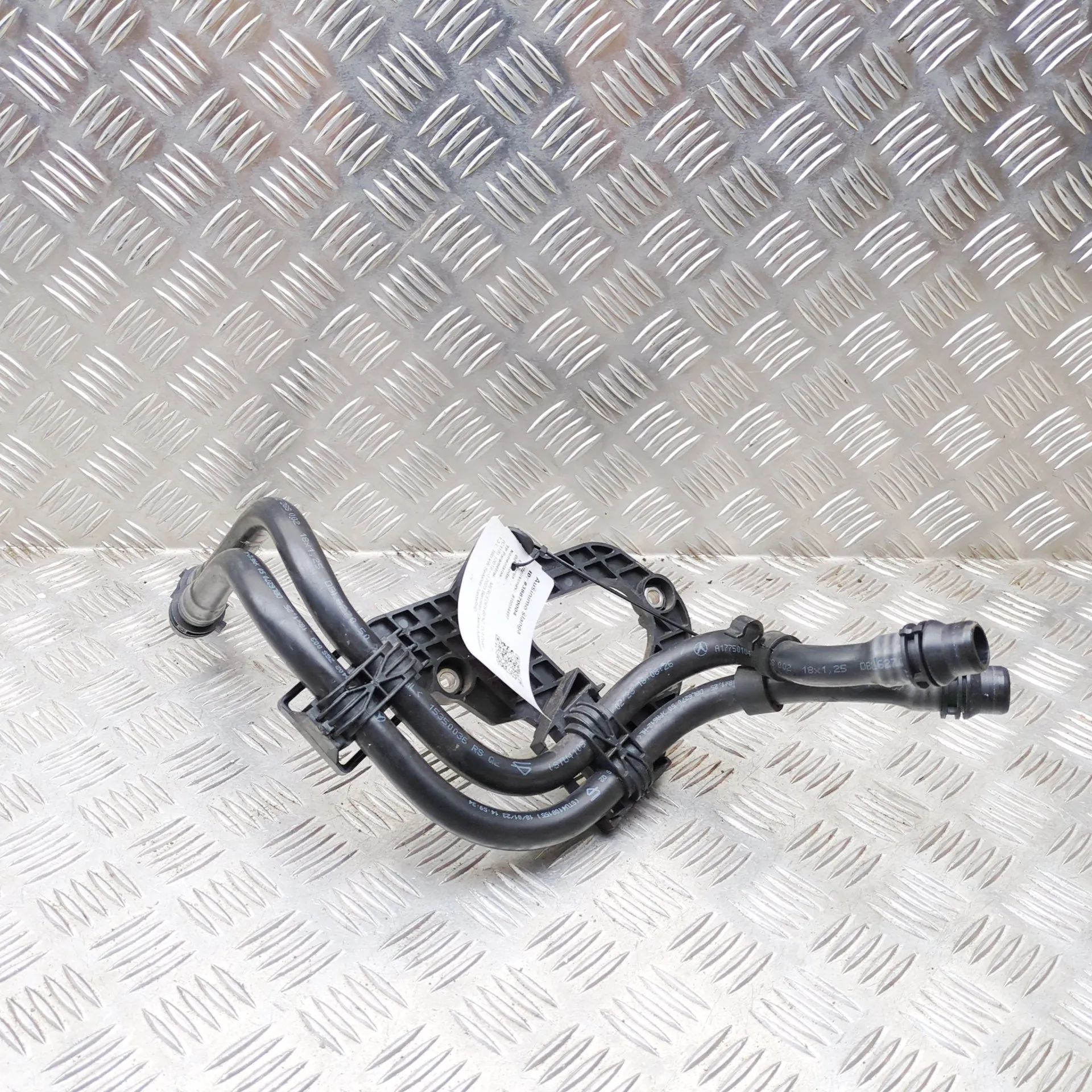 Mercedes-Benz CLA (C118) Шланг системы охлаждения Coolant hose — MERCEDES-BENZ CLA COUPE (C118) (...