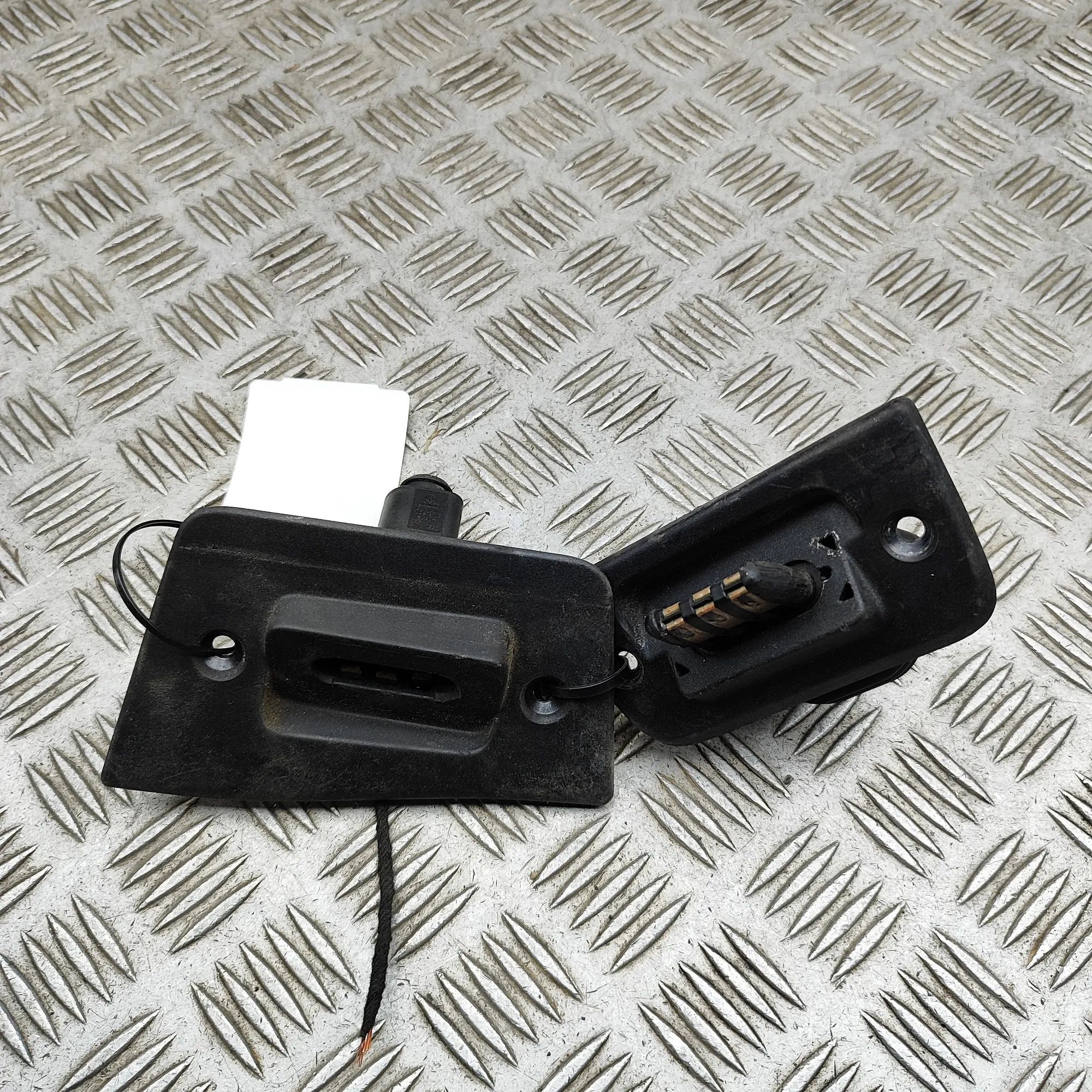 Volkswagen Transporter (T5, Caravelle, Multivan) Door contact connector Door contact connector — VW TRANSPORTER / MULTI...