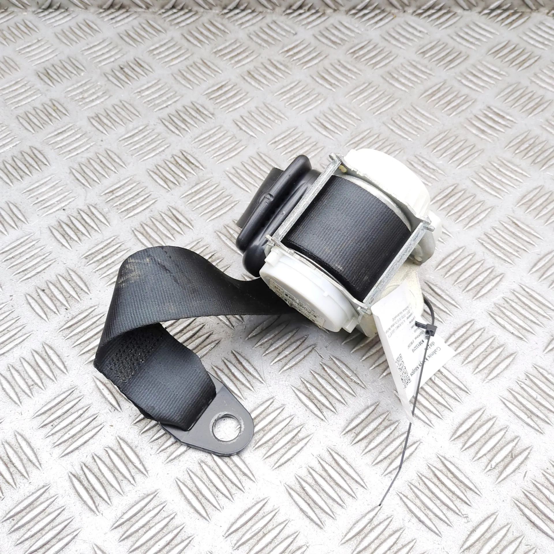 Alfa-Romeo Giulietta (940) Rear Left Seatbelt Rear Left Seatbelt — ALFA ROMEO GIULIETTA (940)...