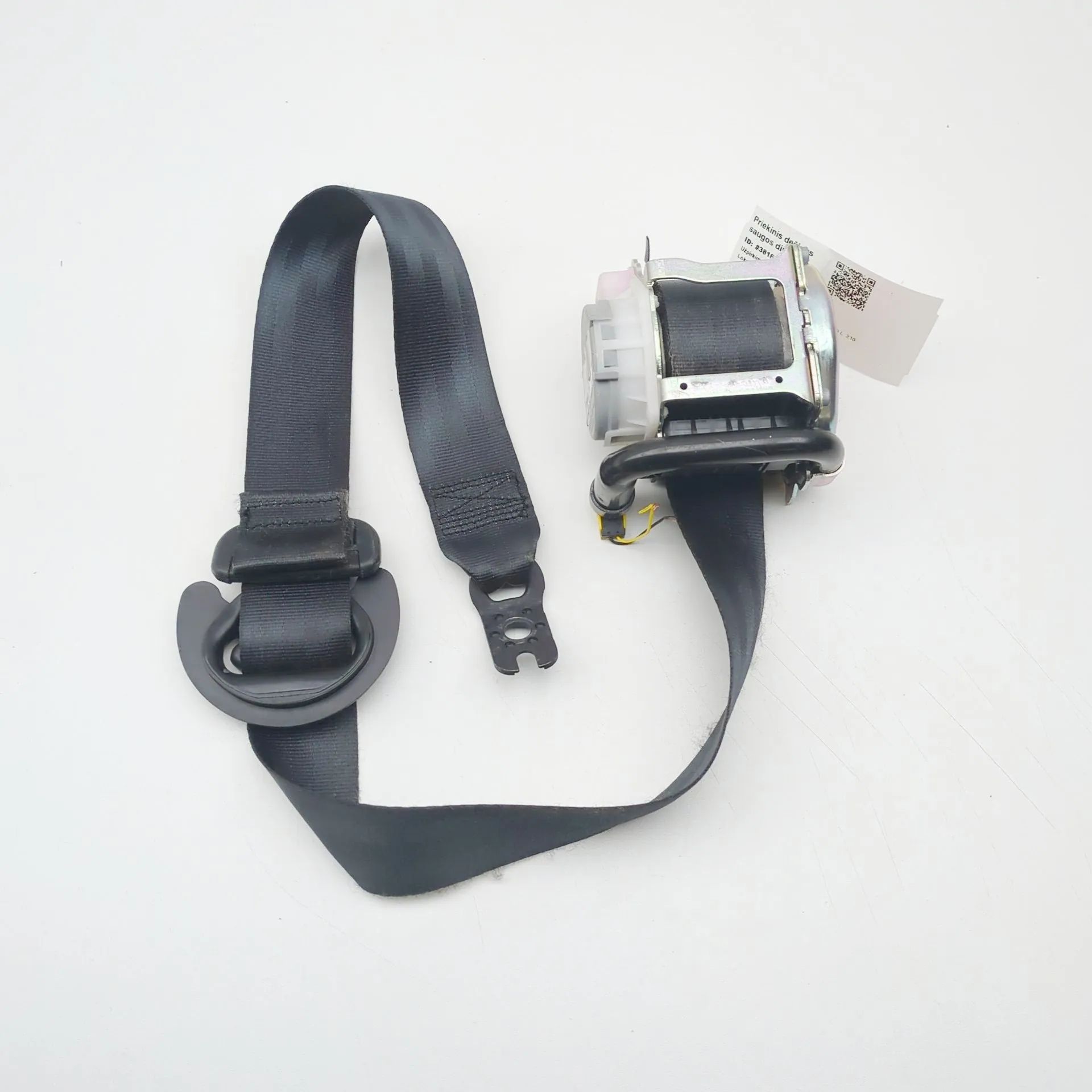 Volkswagen Touareg Front Right Seatbelt Front Right Seatbelt — VW TOUAREG (CR7) (2017-P...
