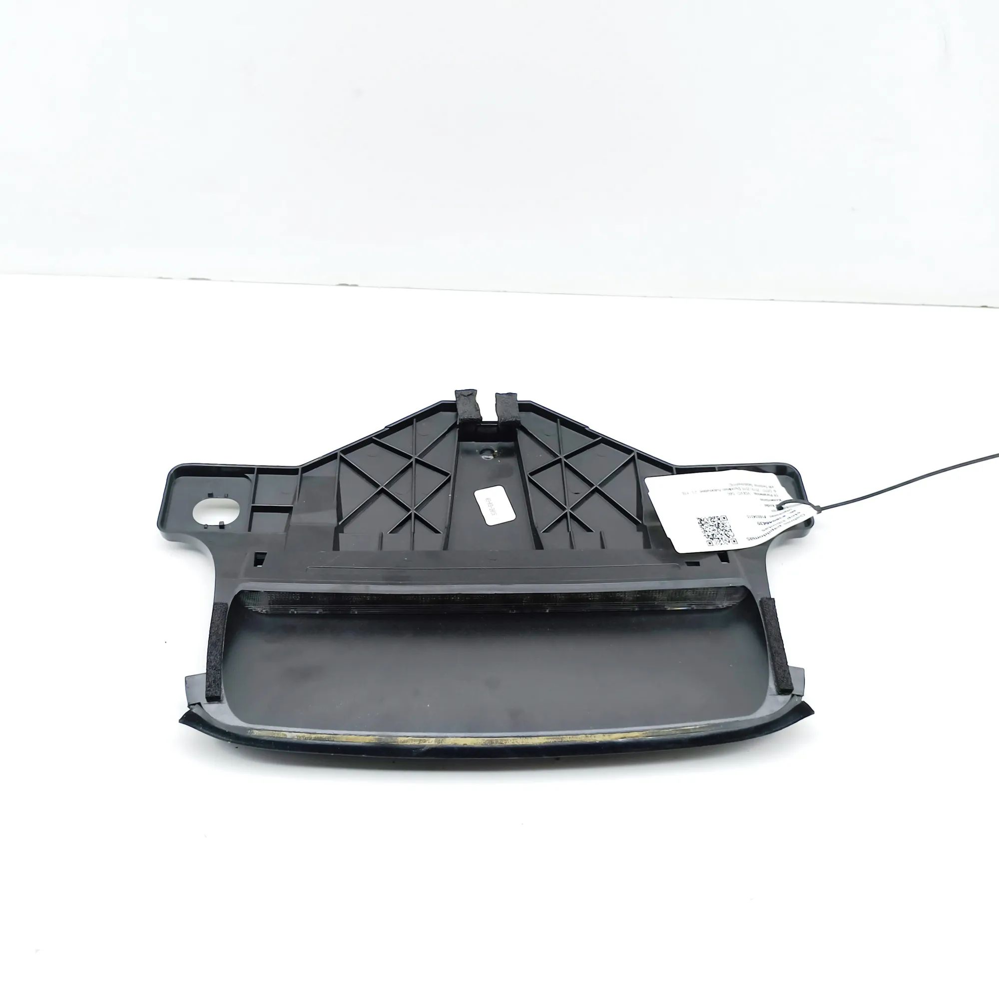 Volvo S60 Rear Third Brake Stop Light Rear Third Brake Stop Light — VOLVO S60 II / V6...