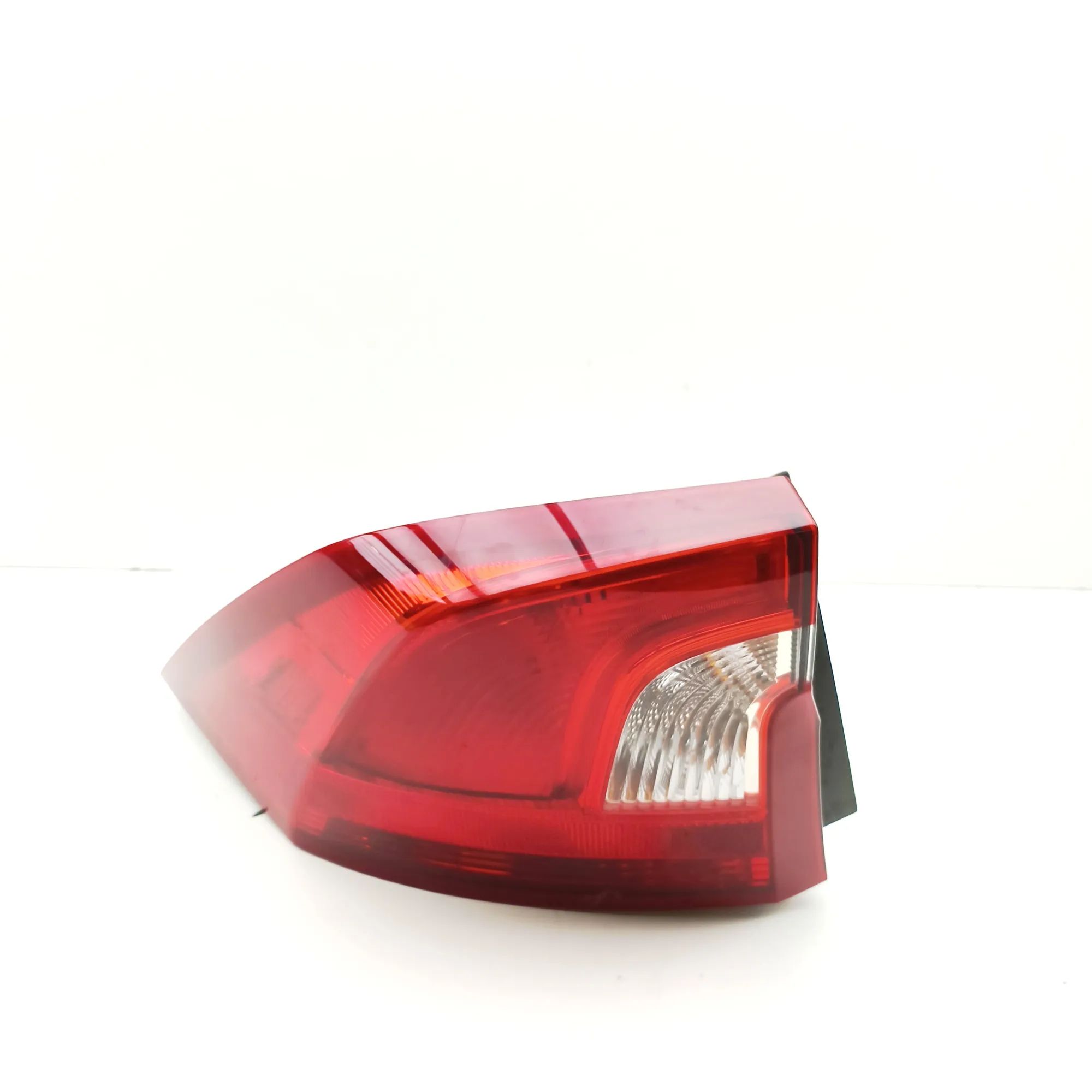 Volvo S60 Rear Left Tail Light Rear Left Tail Light — VOLVO S60 II / V60 I (20...