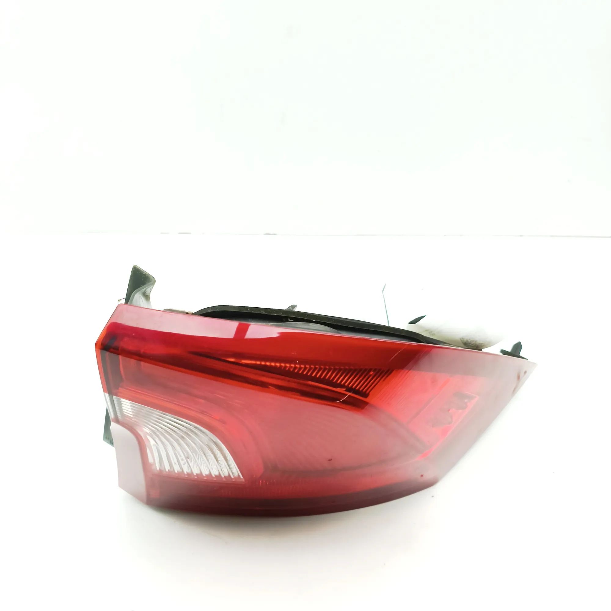 Volvo S60 Rear Right Tail Light Rear Right Tail Light — VOLVO S60 II / V60 I (2...