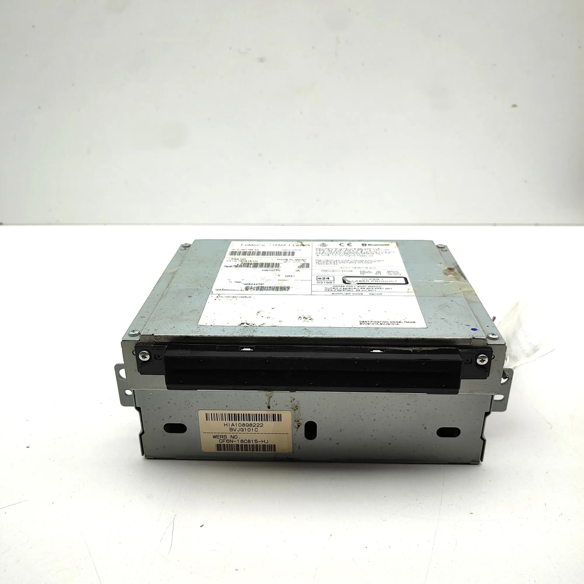 Land Rover Range Rover (L405) Radio / CD / navigation head unit Radio / CD / navigation head unit — LAND ROVER ...