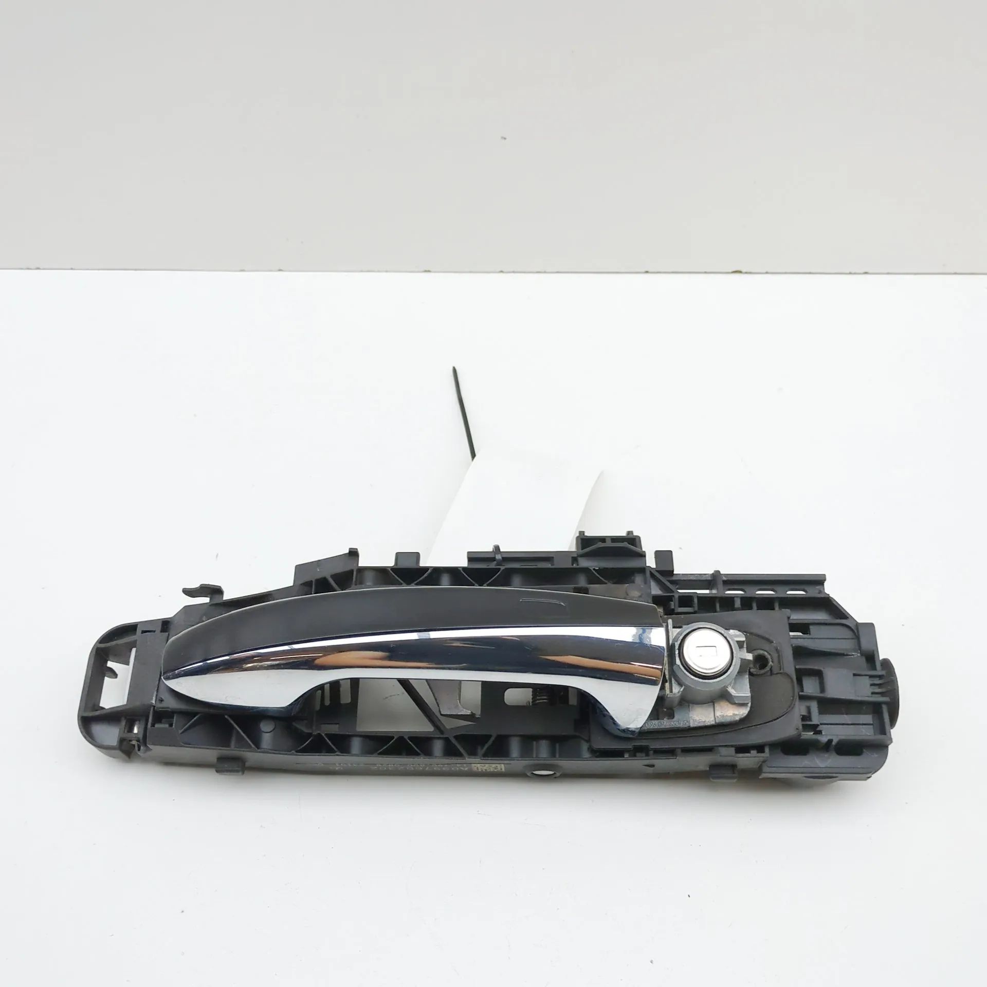 Mercedes-Benz CLA (C118) Front Right Door Exterior Handle Front Right Door Exterior Handle — MERCEDES-BEN...