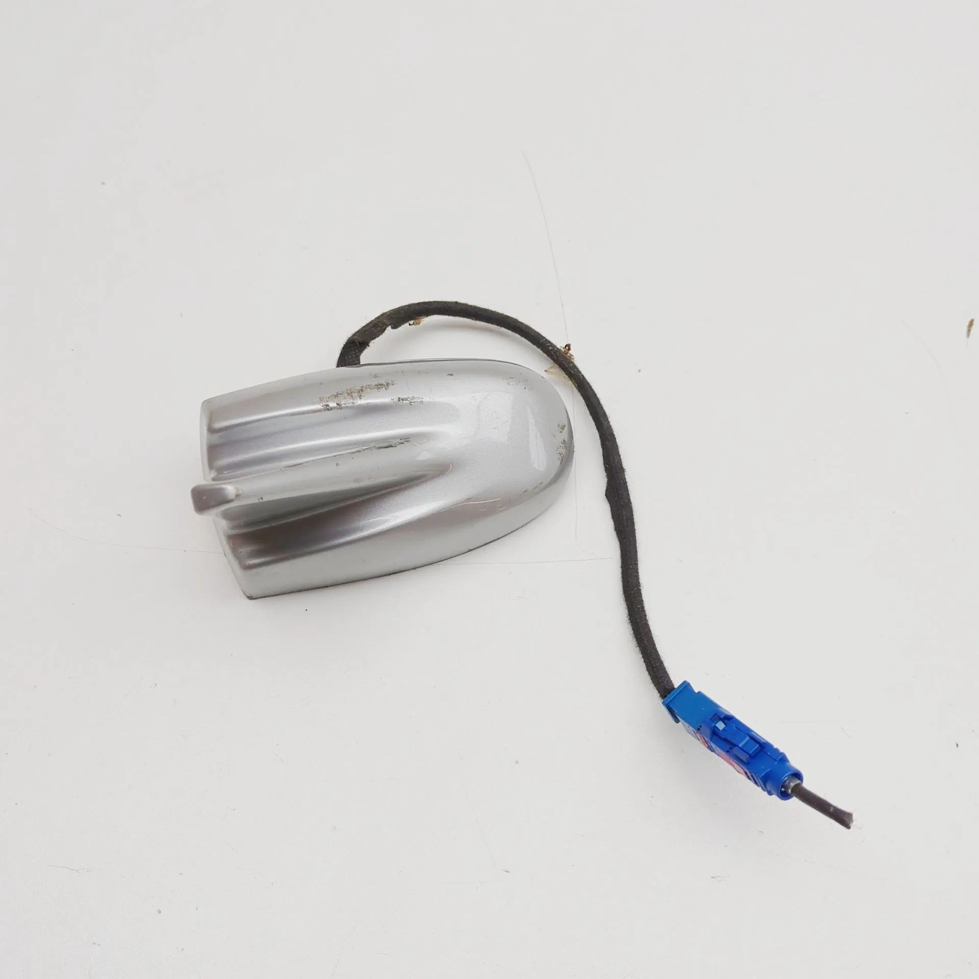 Maserati Ghibli antenna Antenna — MASERATI GHIBLI (M157) (2013-2023) — ...